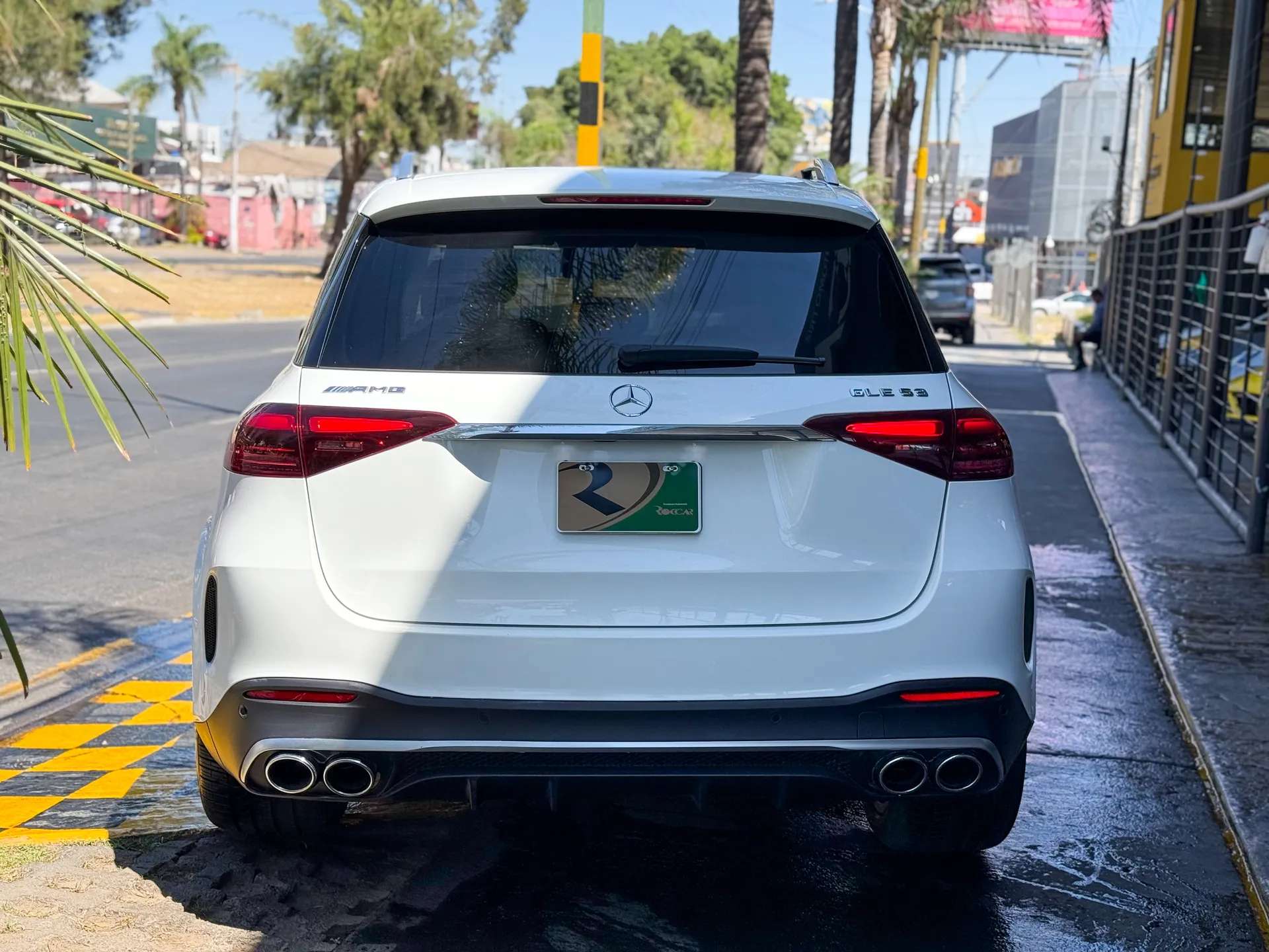 Car image 8