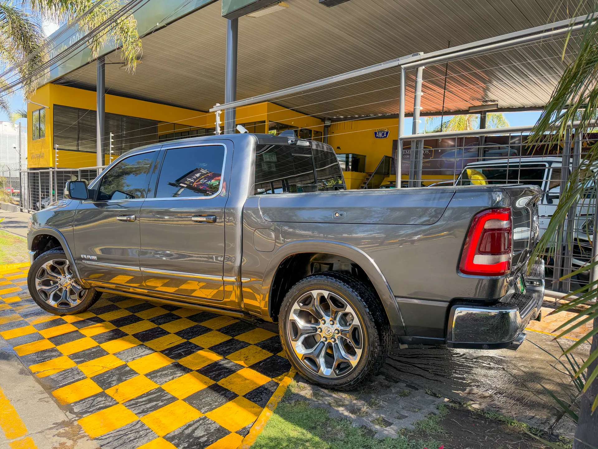 Car image 6