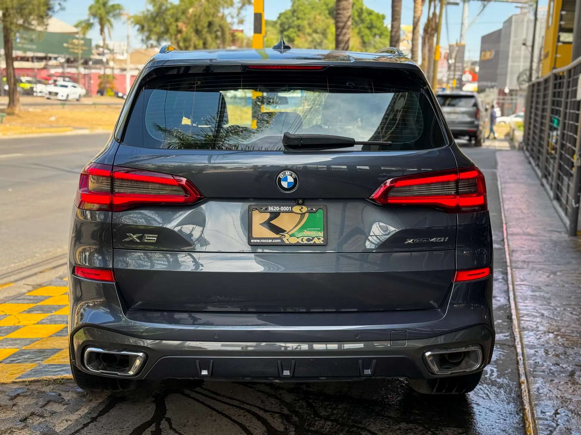 Car image 8