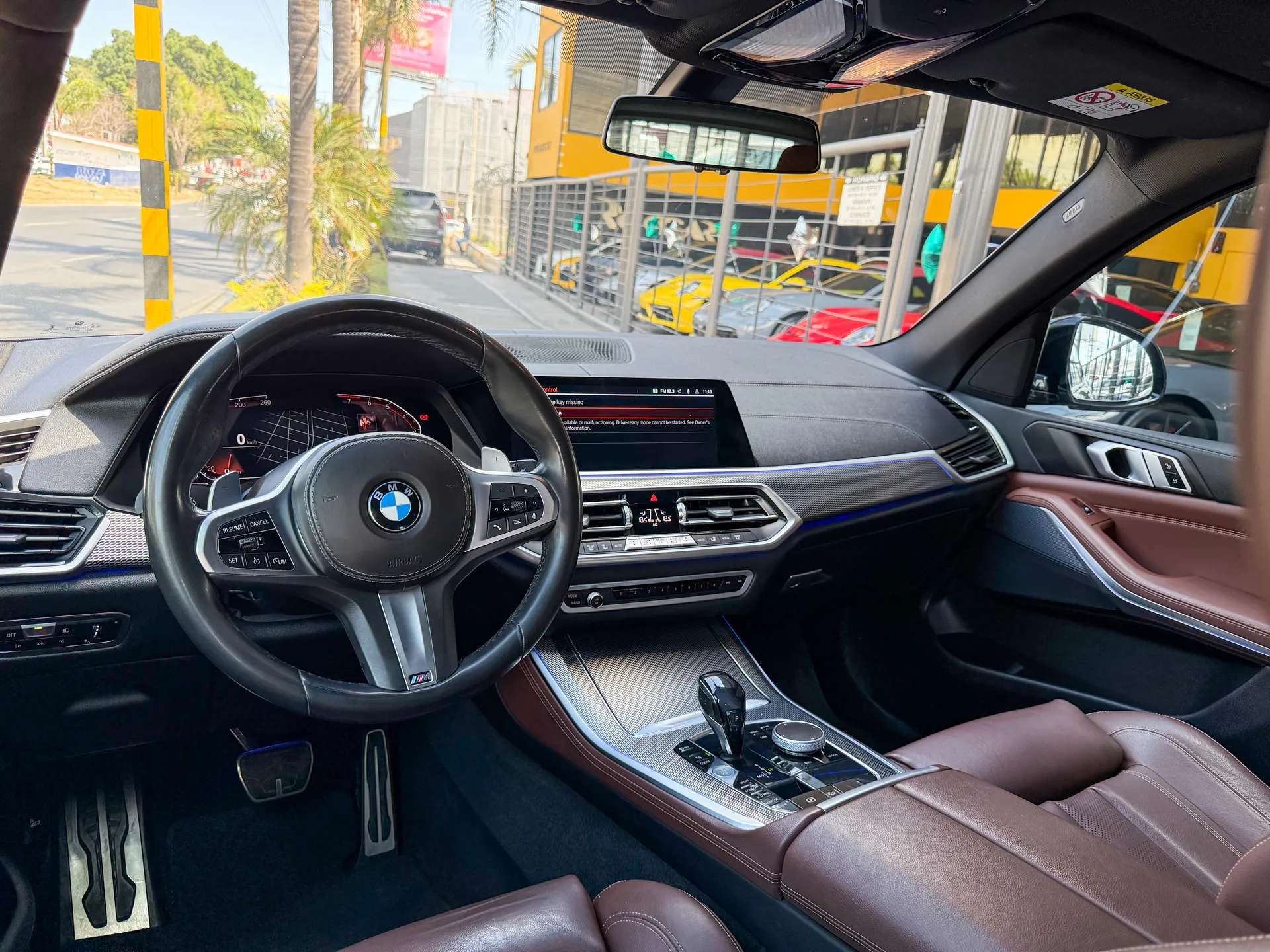 Car image 9