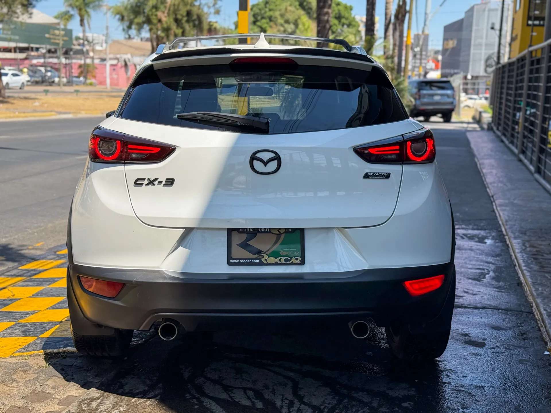 Car image 8