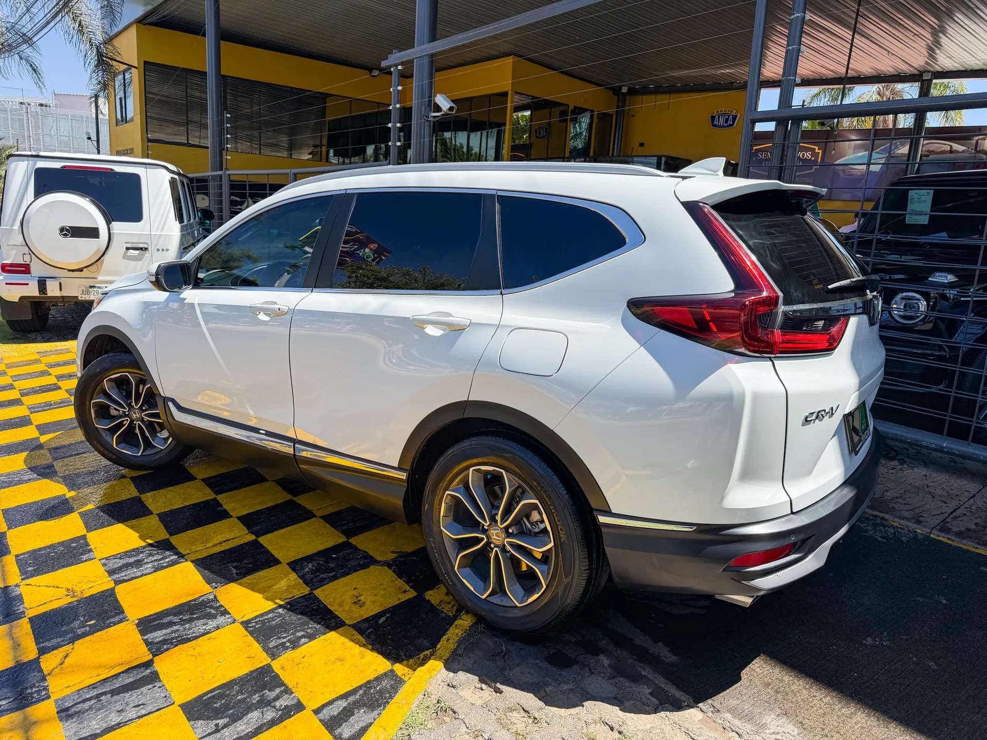 Car image 6