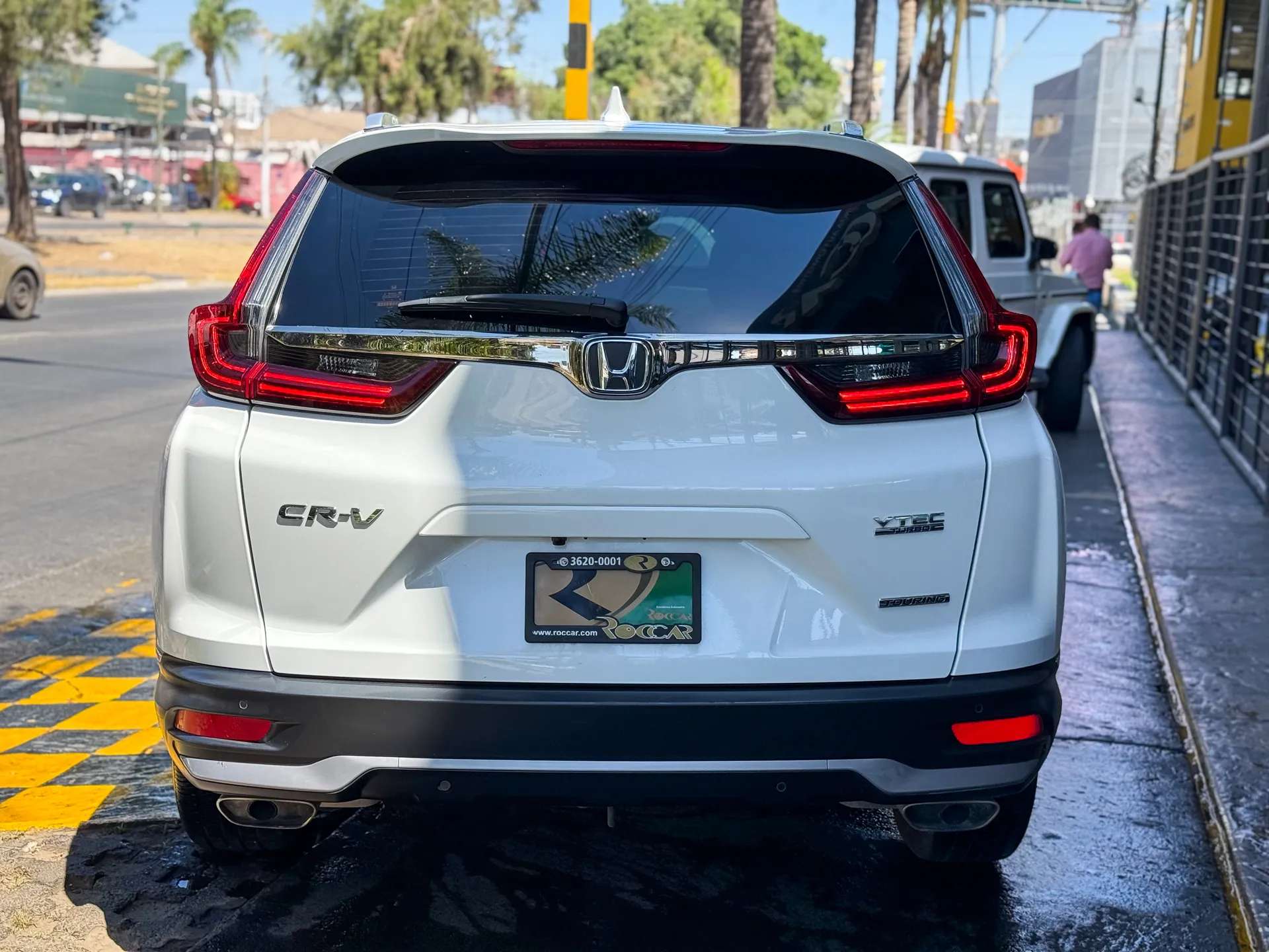 Car image 8