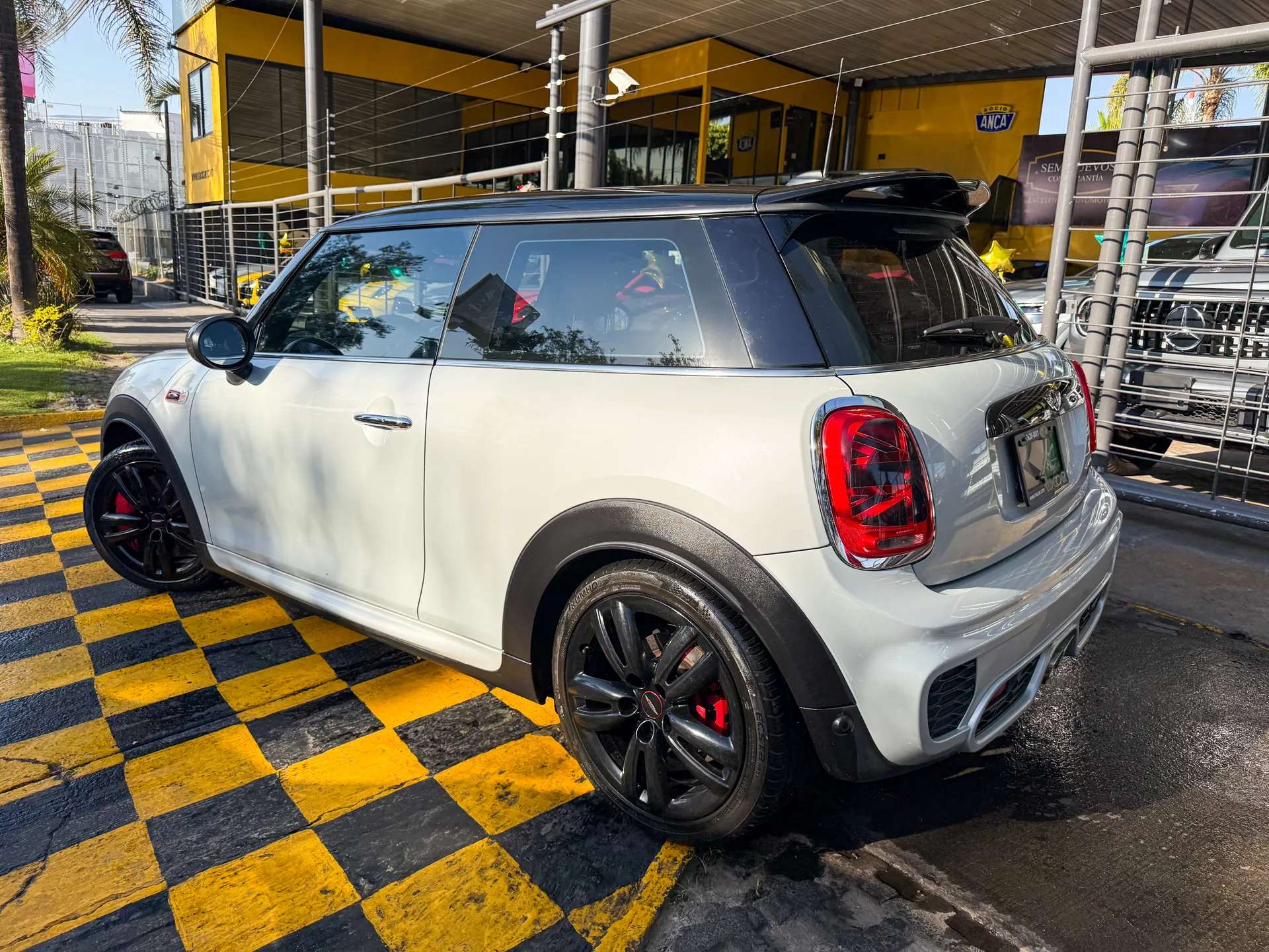 Car image 6