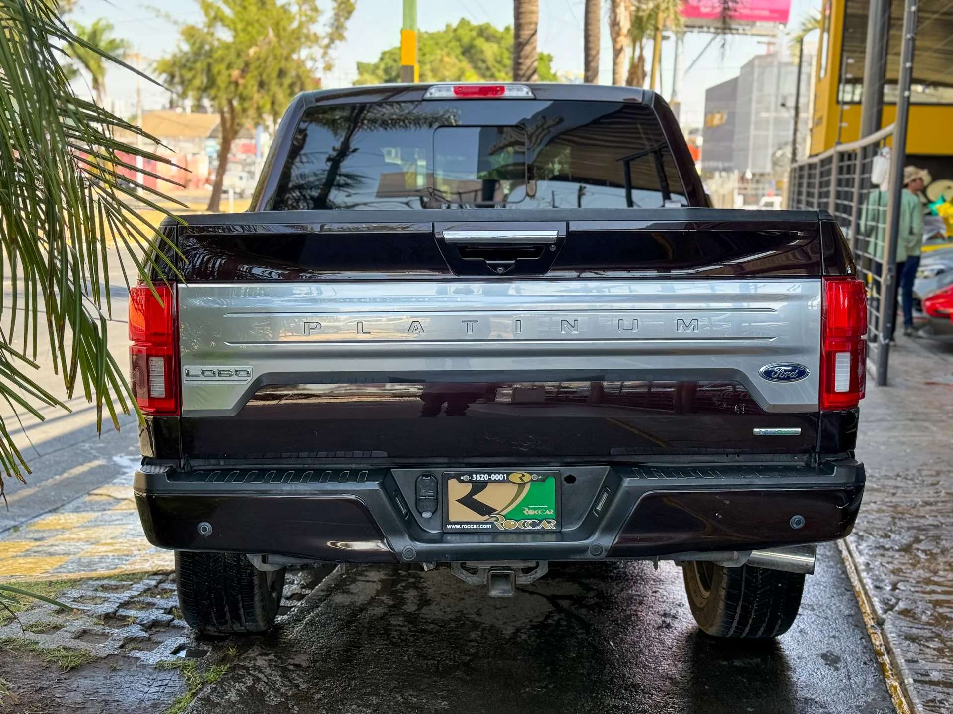 Car image 9