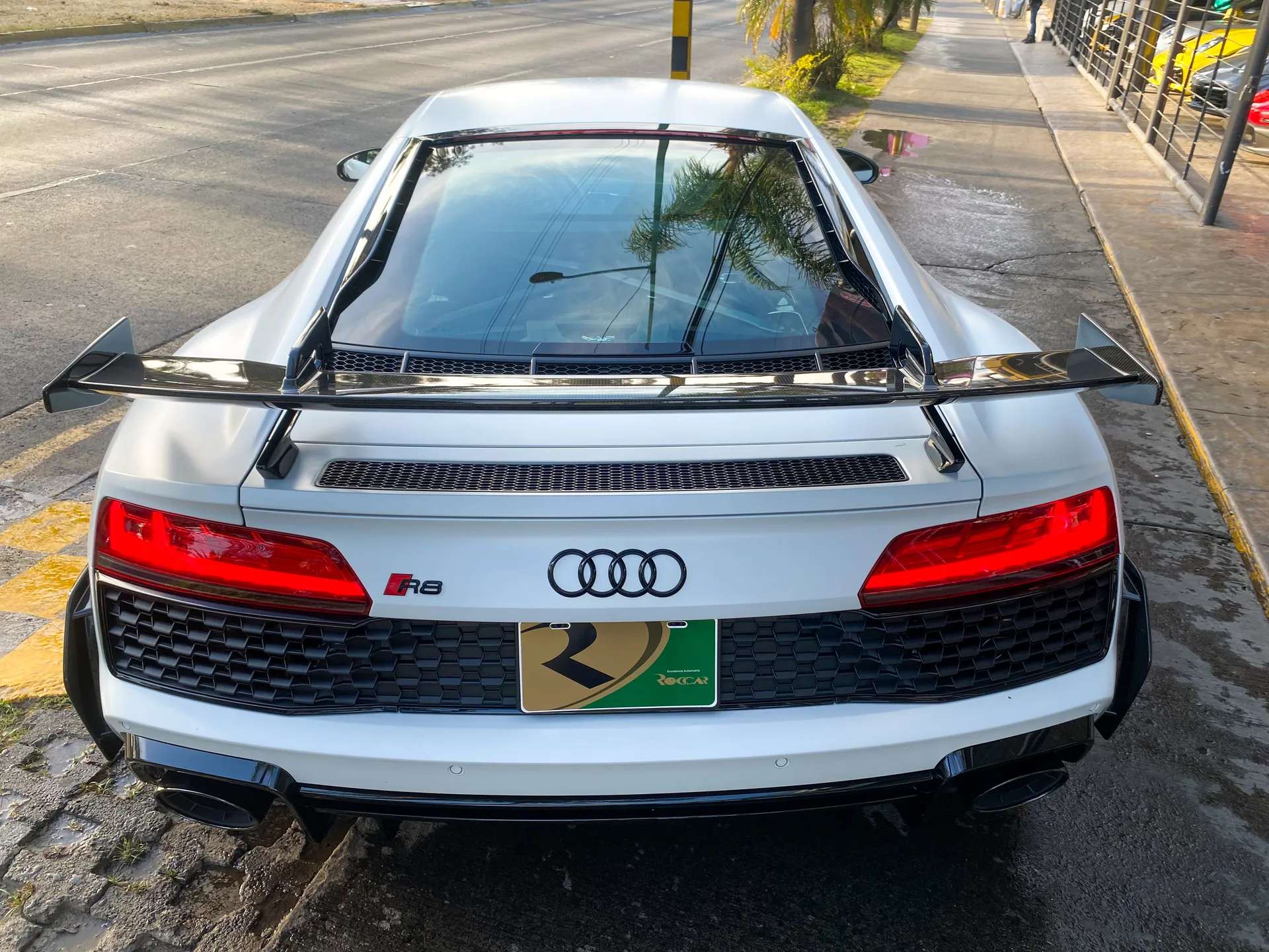 Car image 8