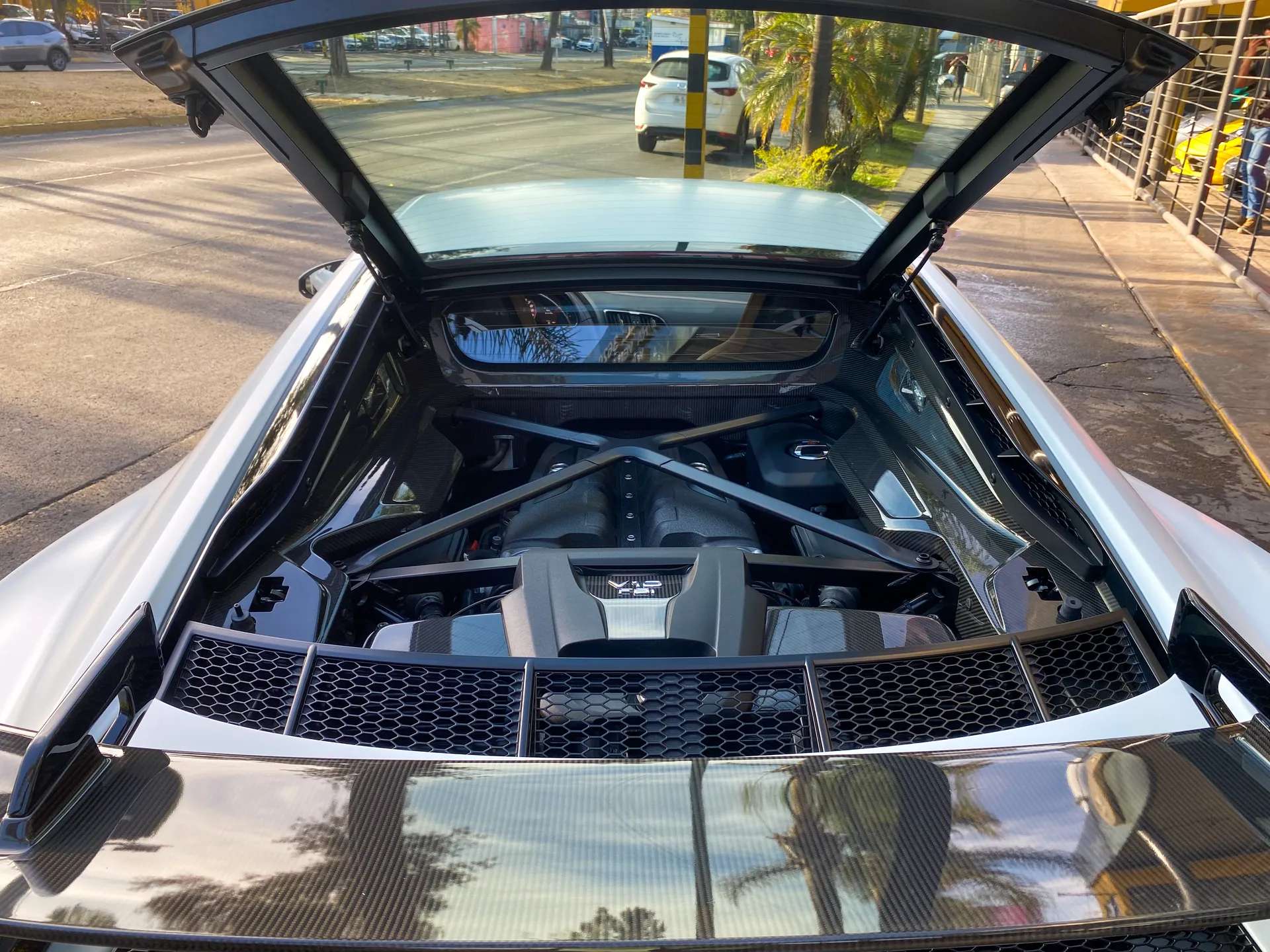 Car image 10