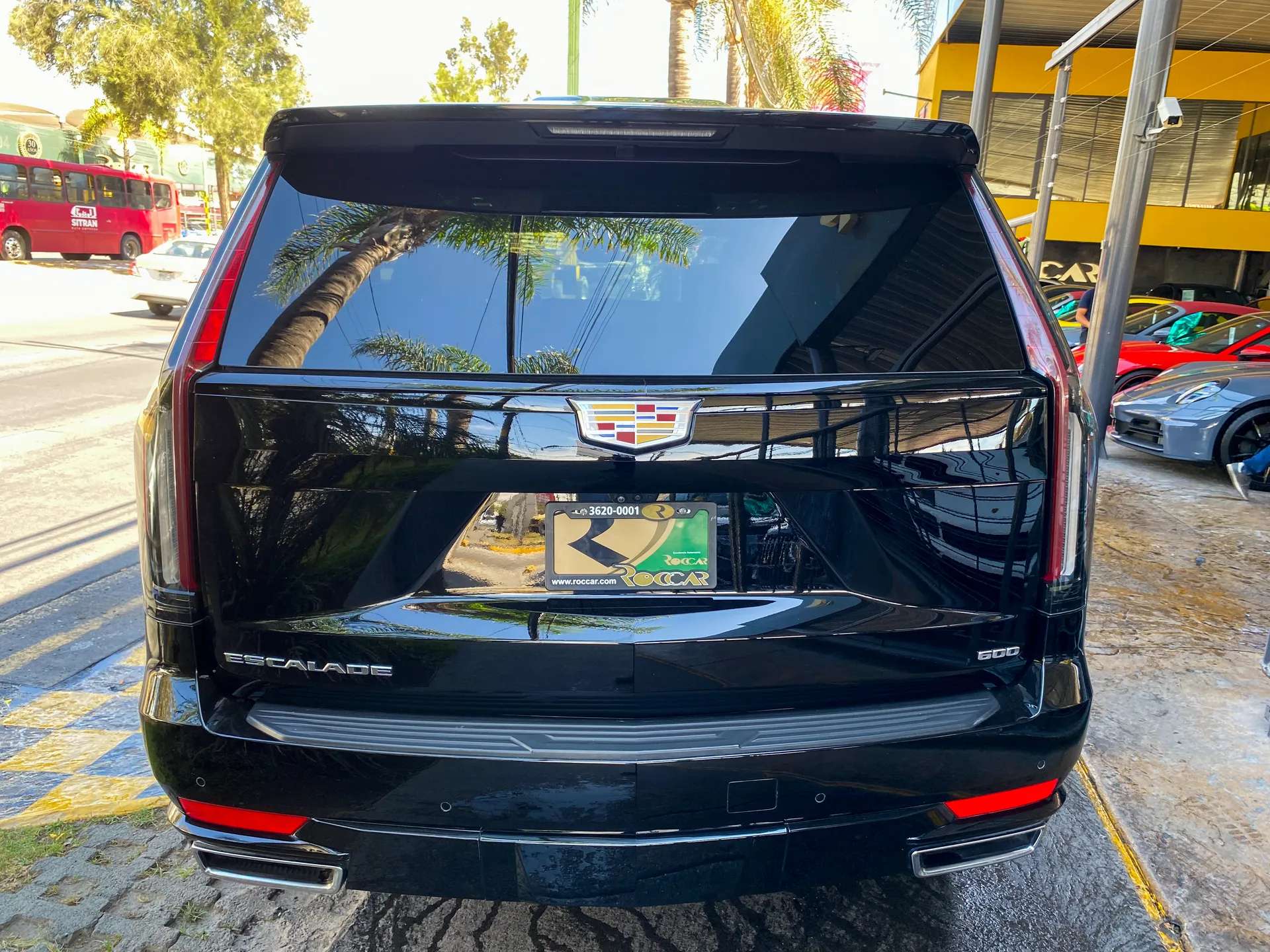 Car image 4