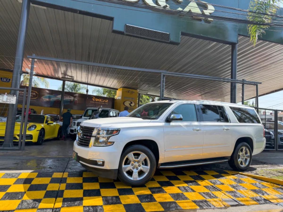 2017 Chevrolet Suburban 