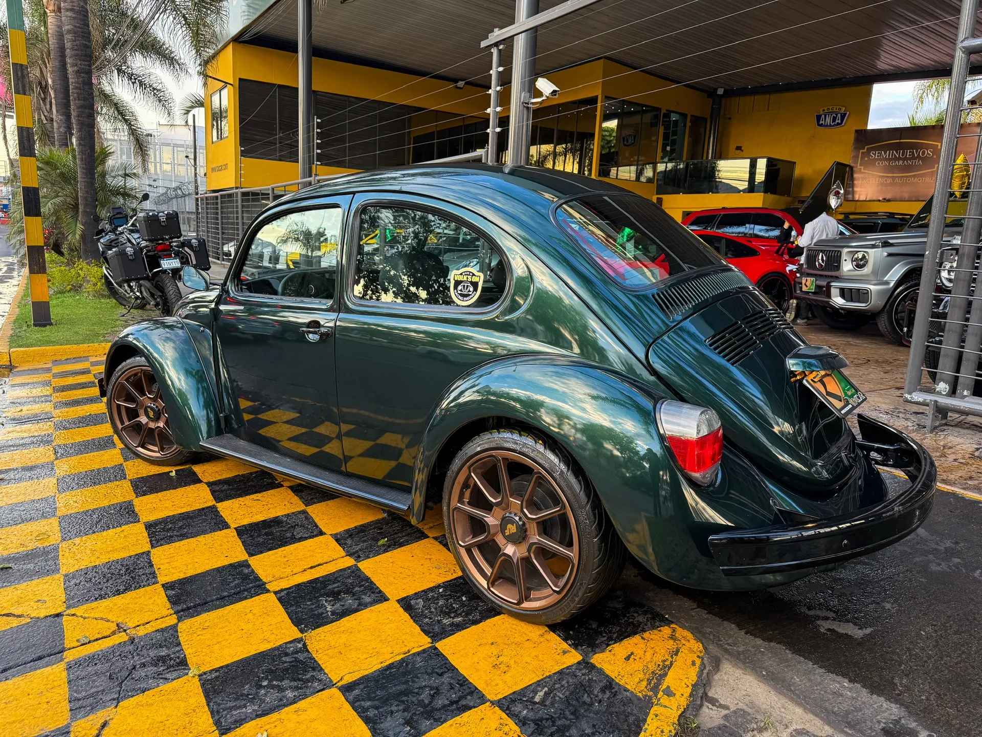 Car image 7