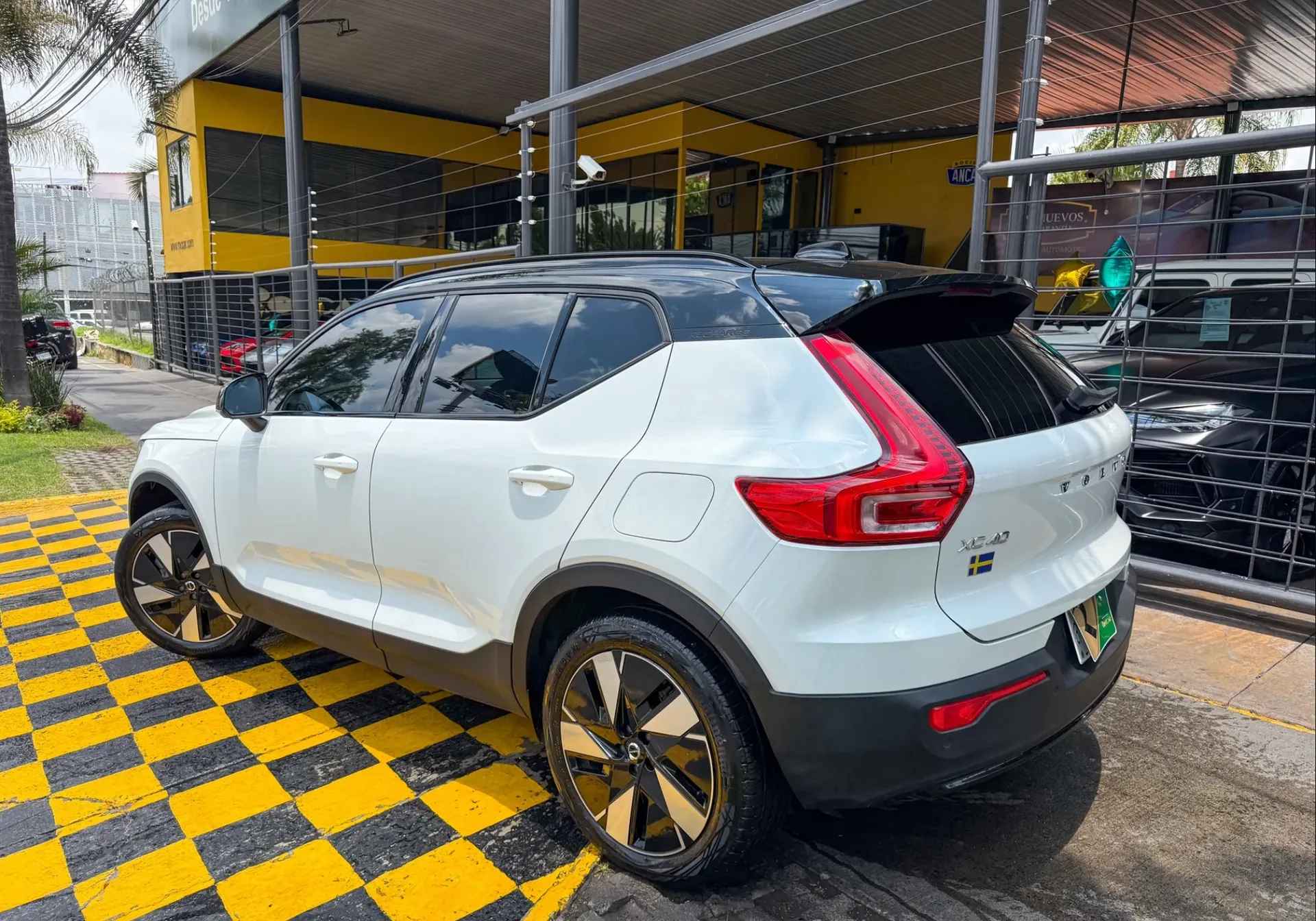 Car image 6