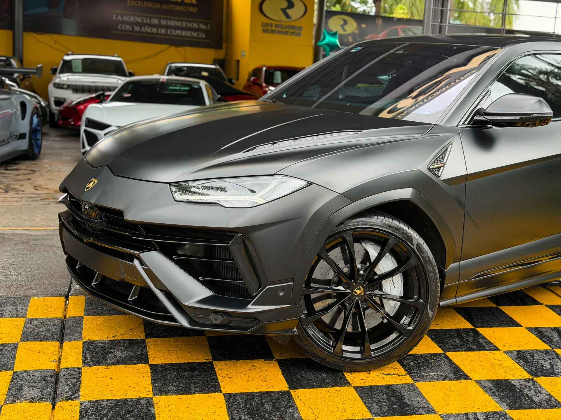 Car image 2