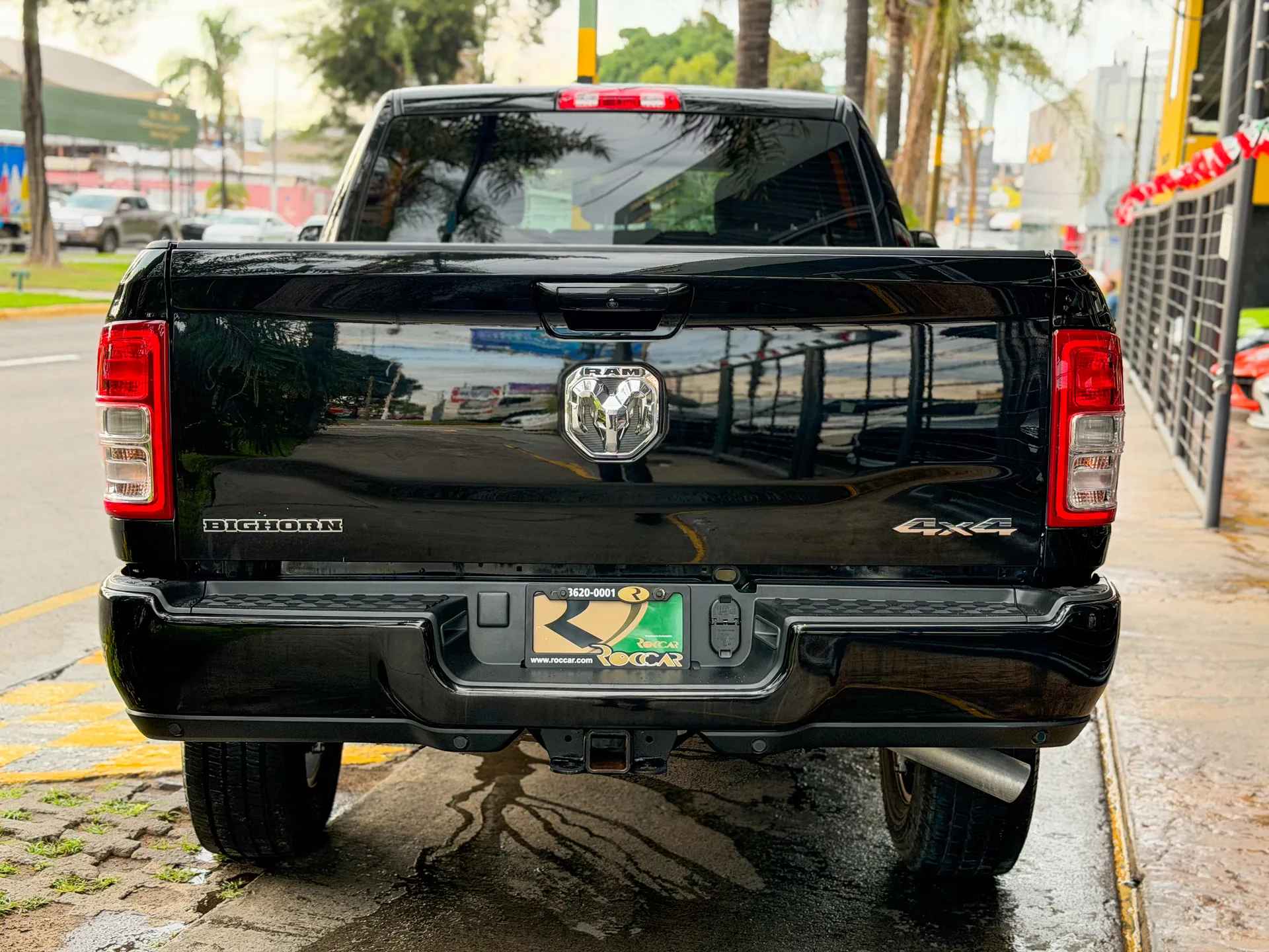 Car image 9