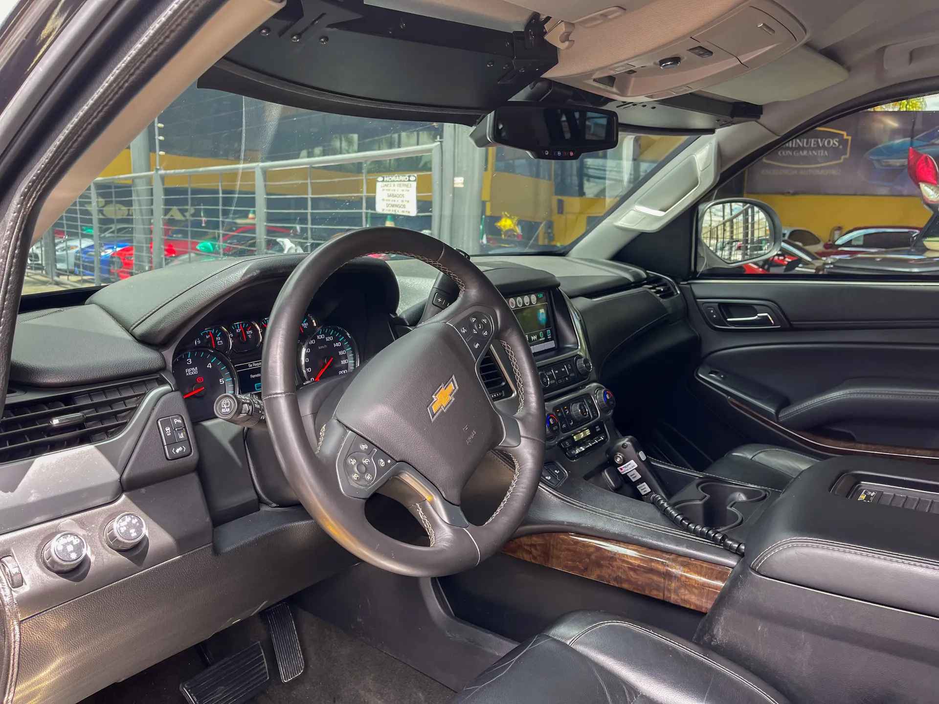 Car image 8