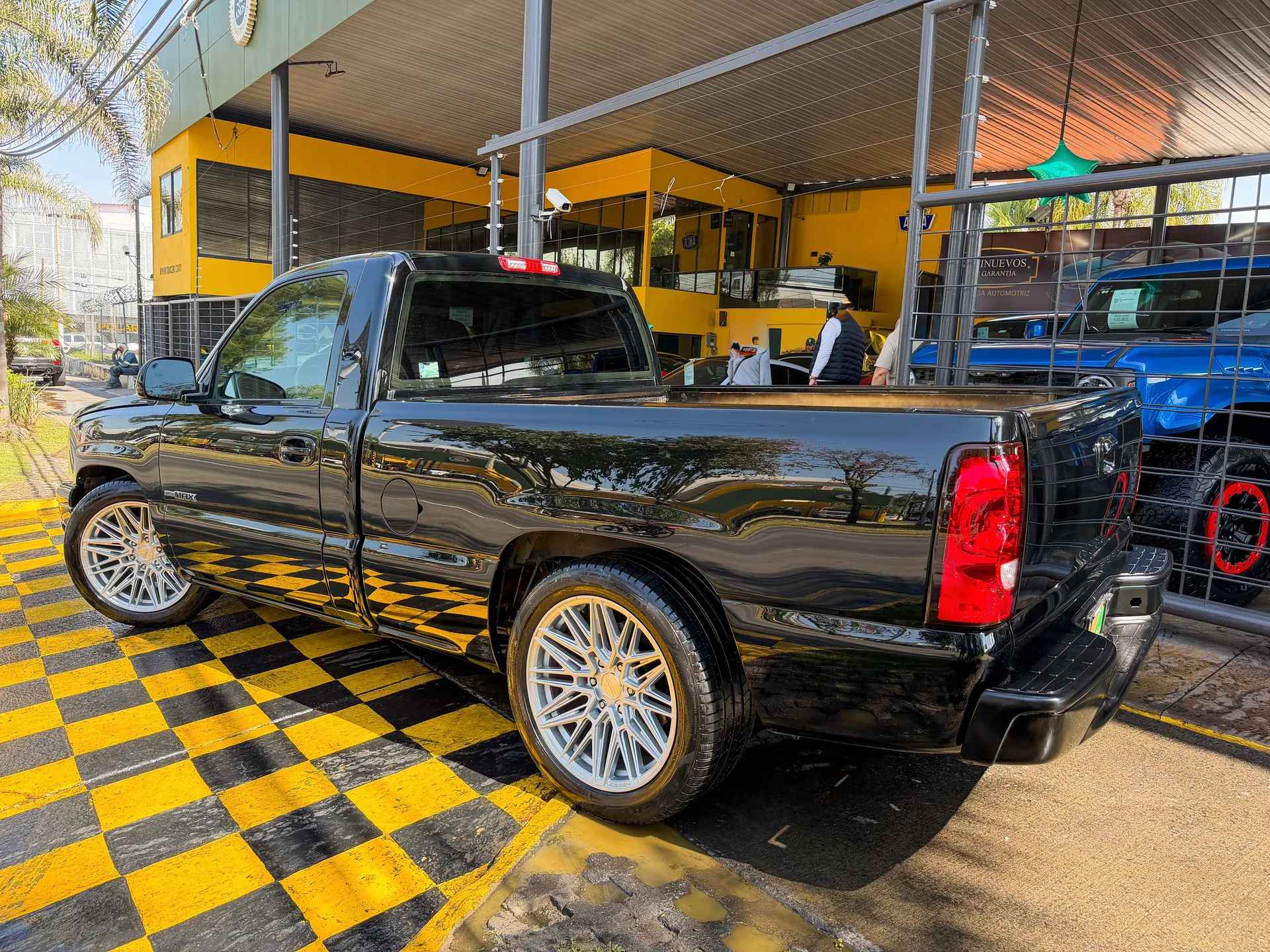 Car image 6