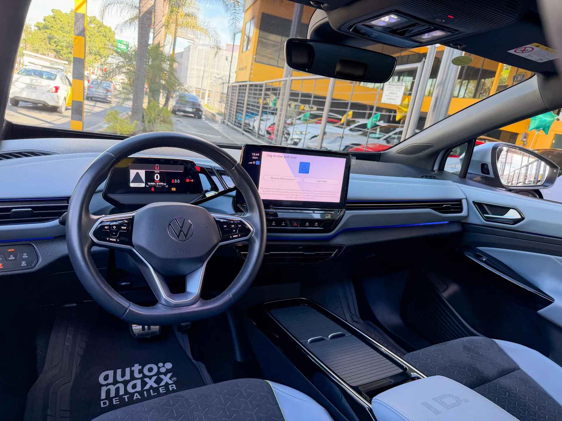 Car image 8