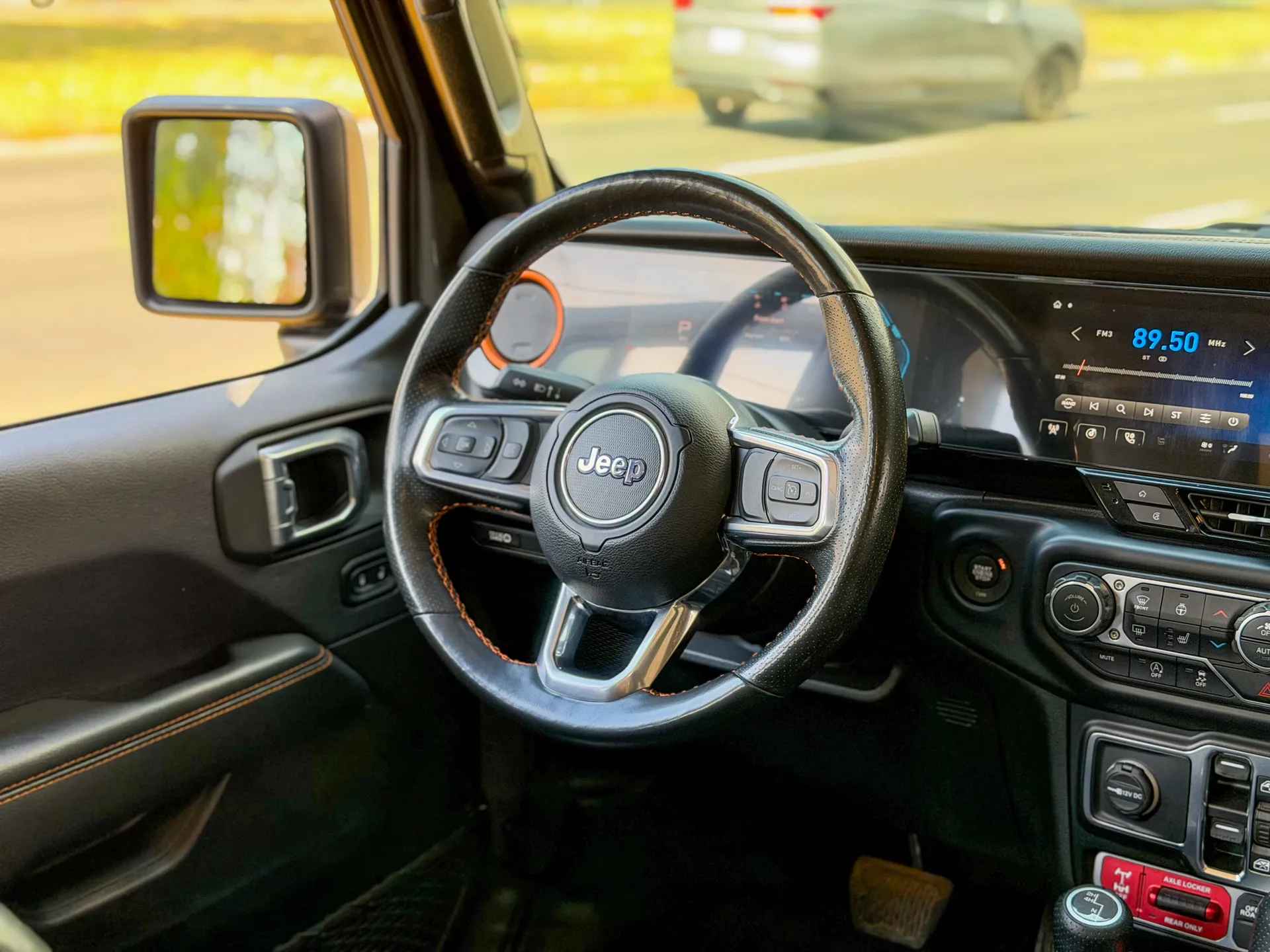 Car image 17