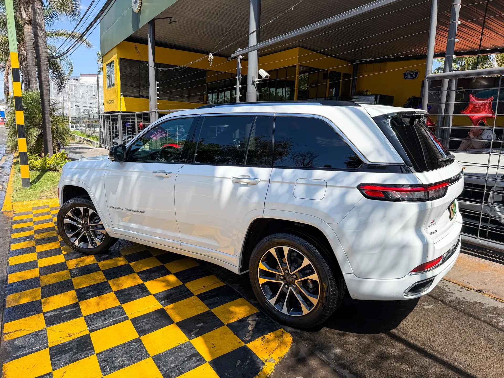 Car image 6