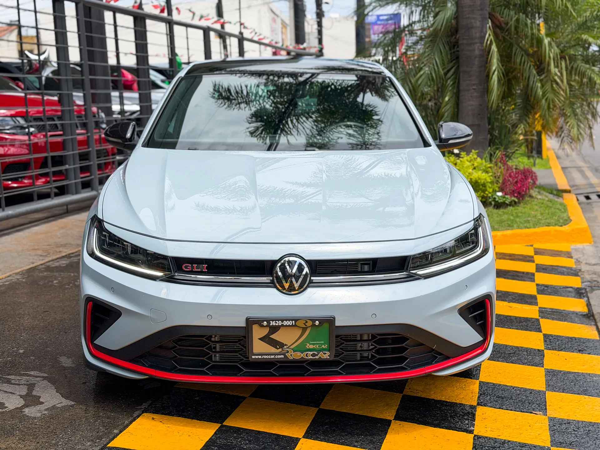 Car image 3
