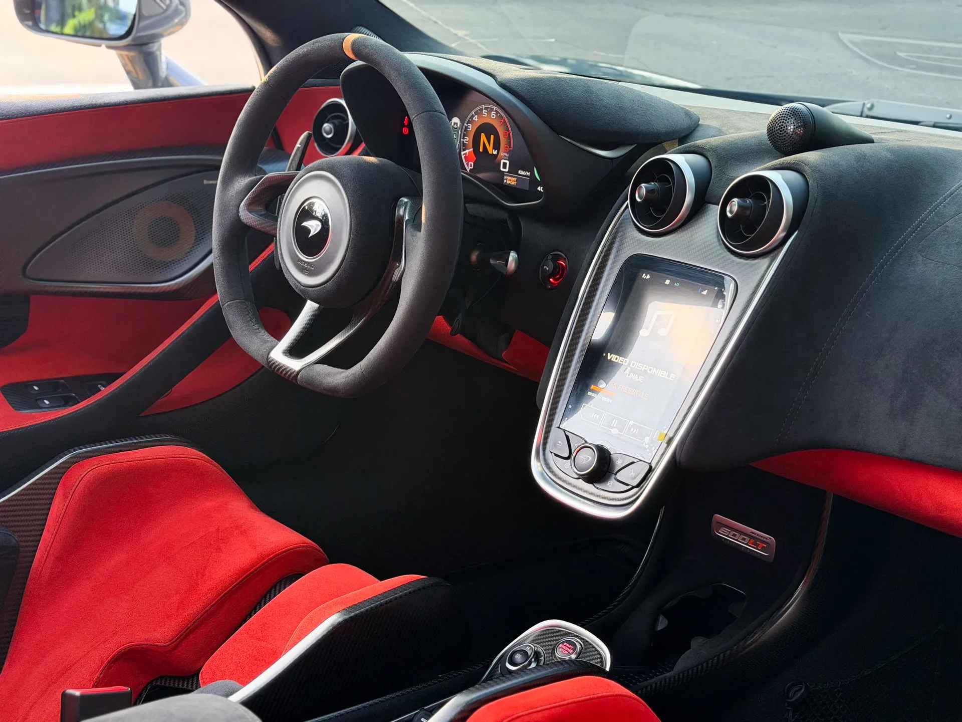 Car image 22