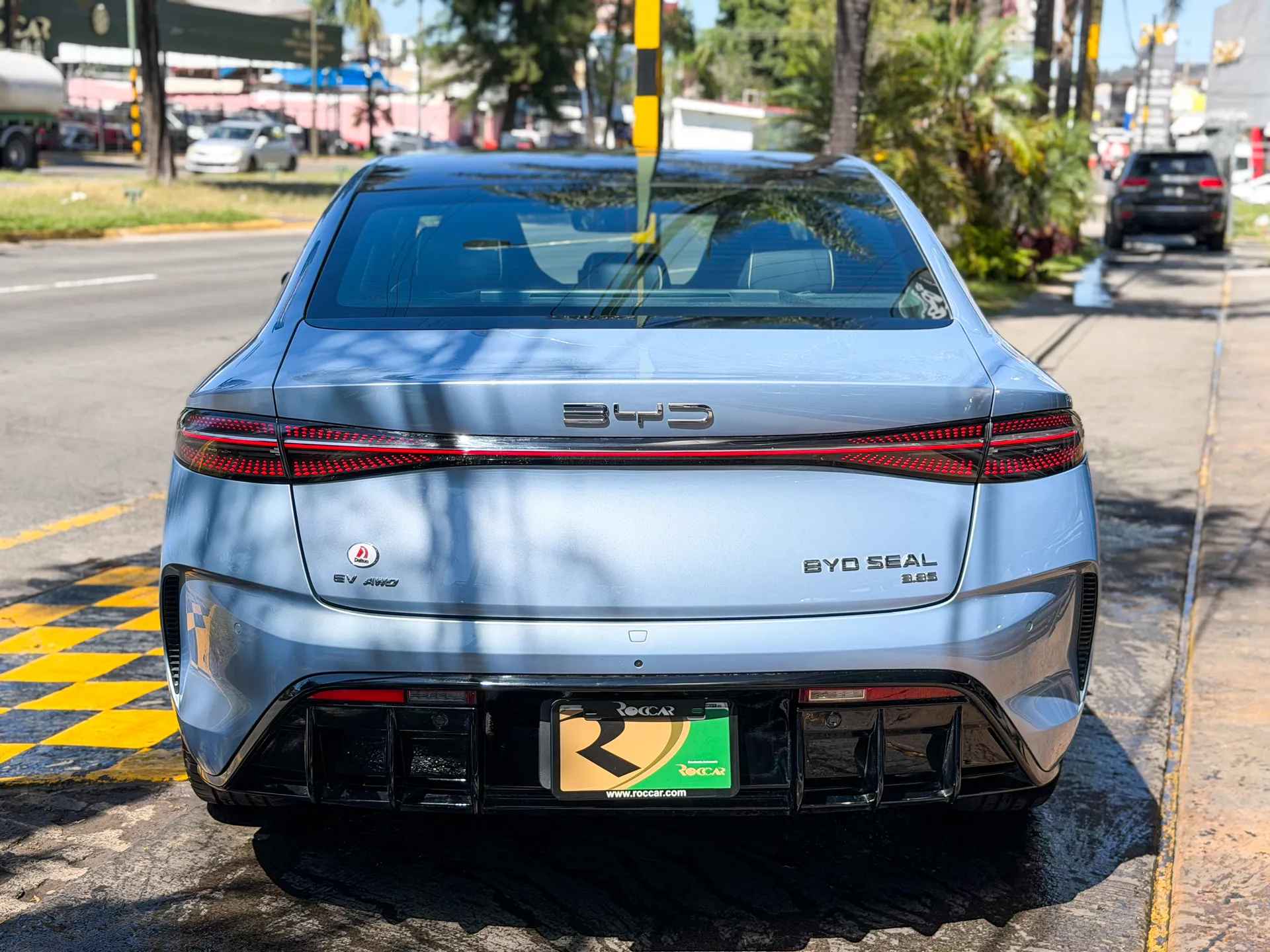 Car image 8