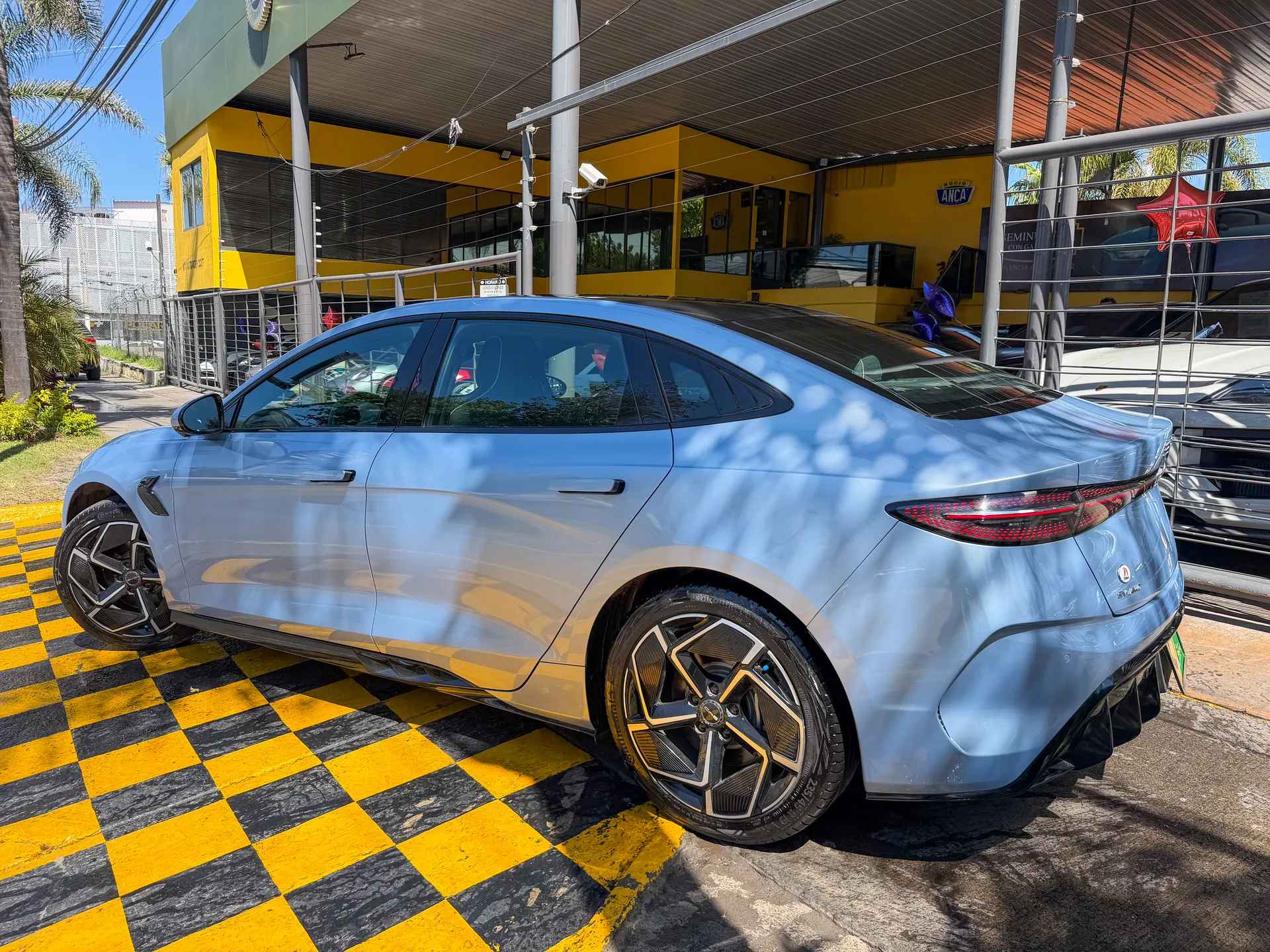 Car image 6