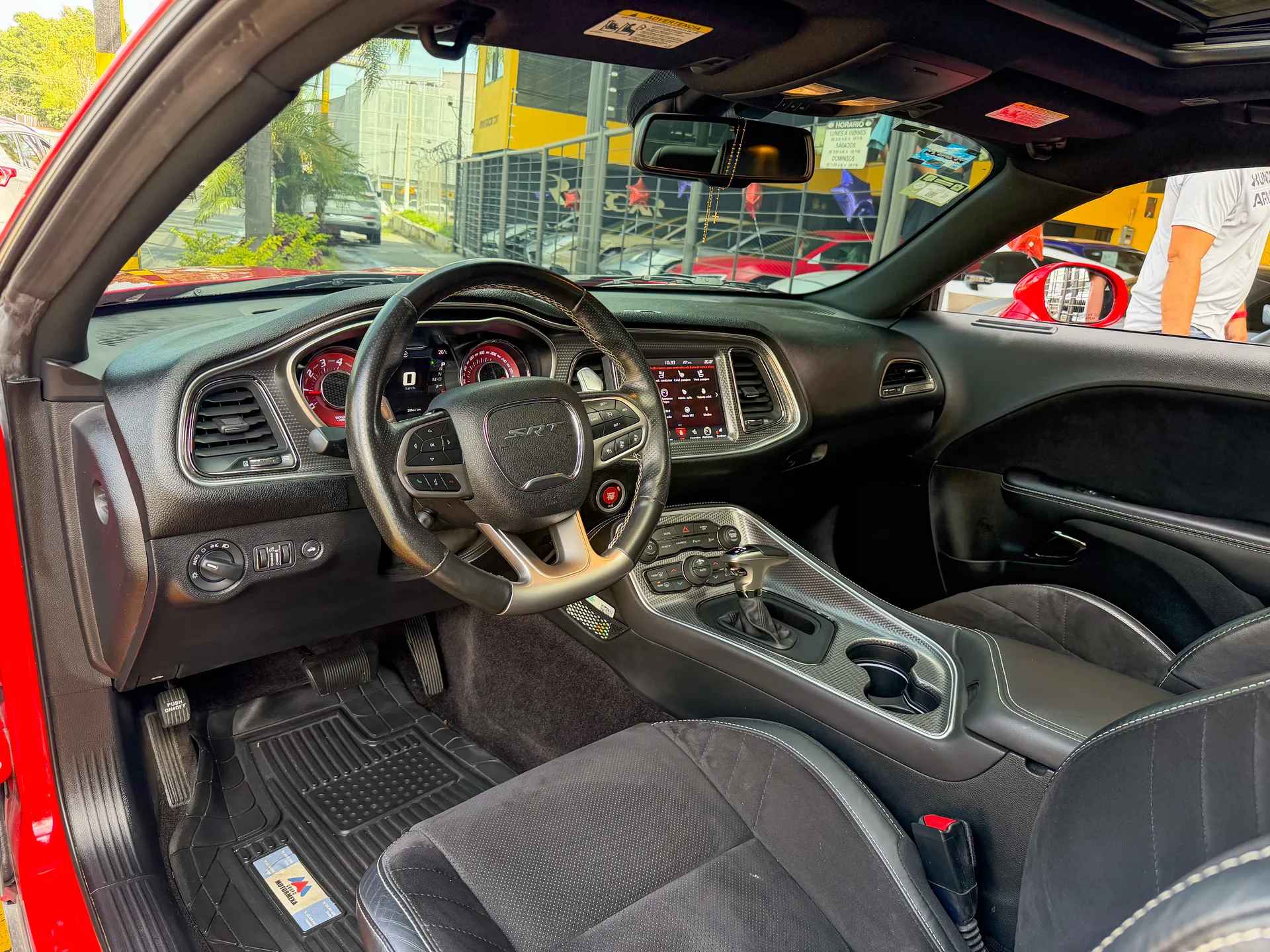 Car image 13