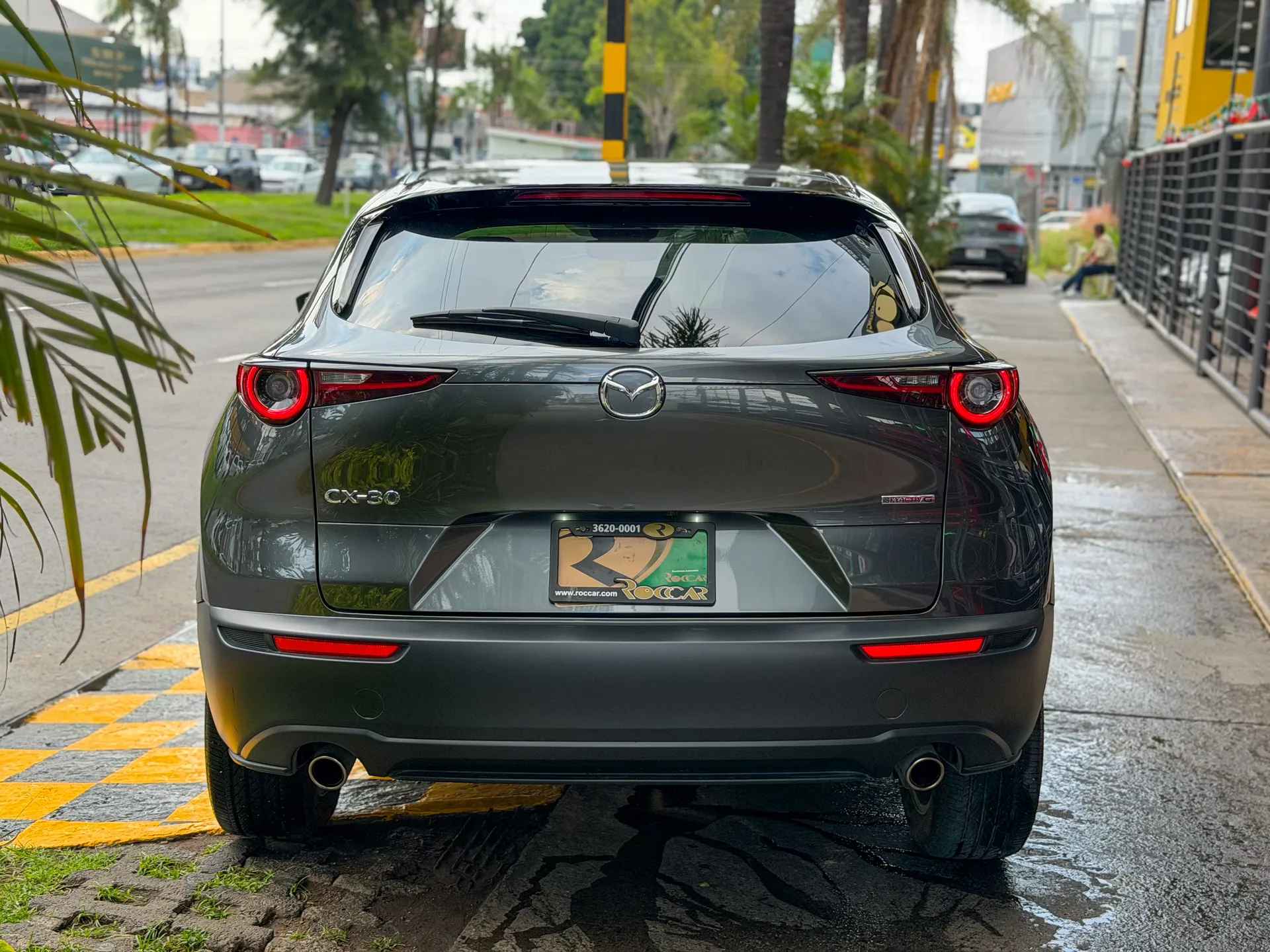 Car image 8