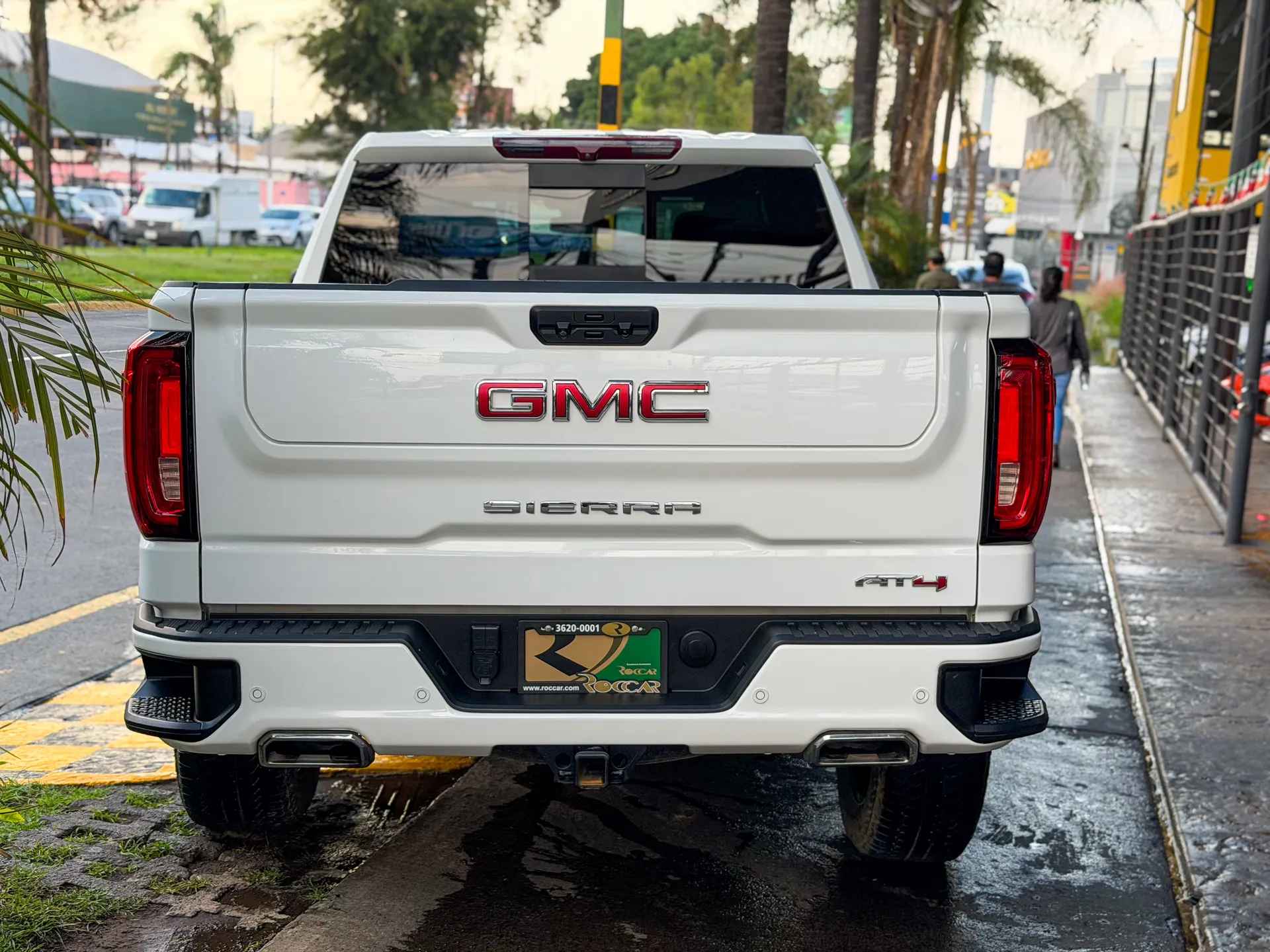 Car image 8