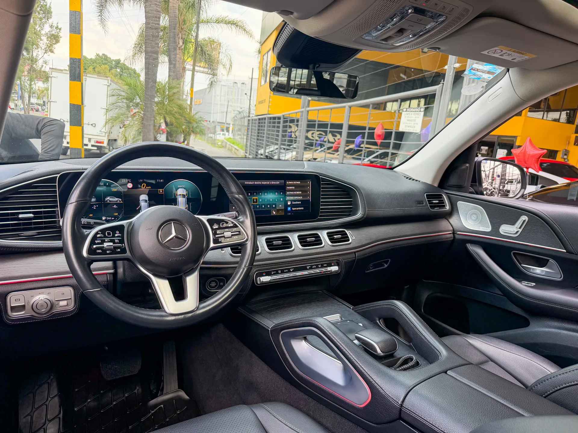 Car image 8