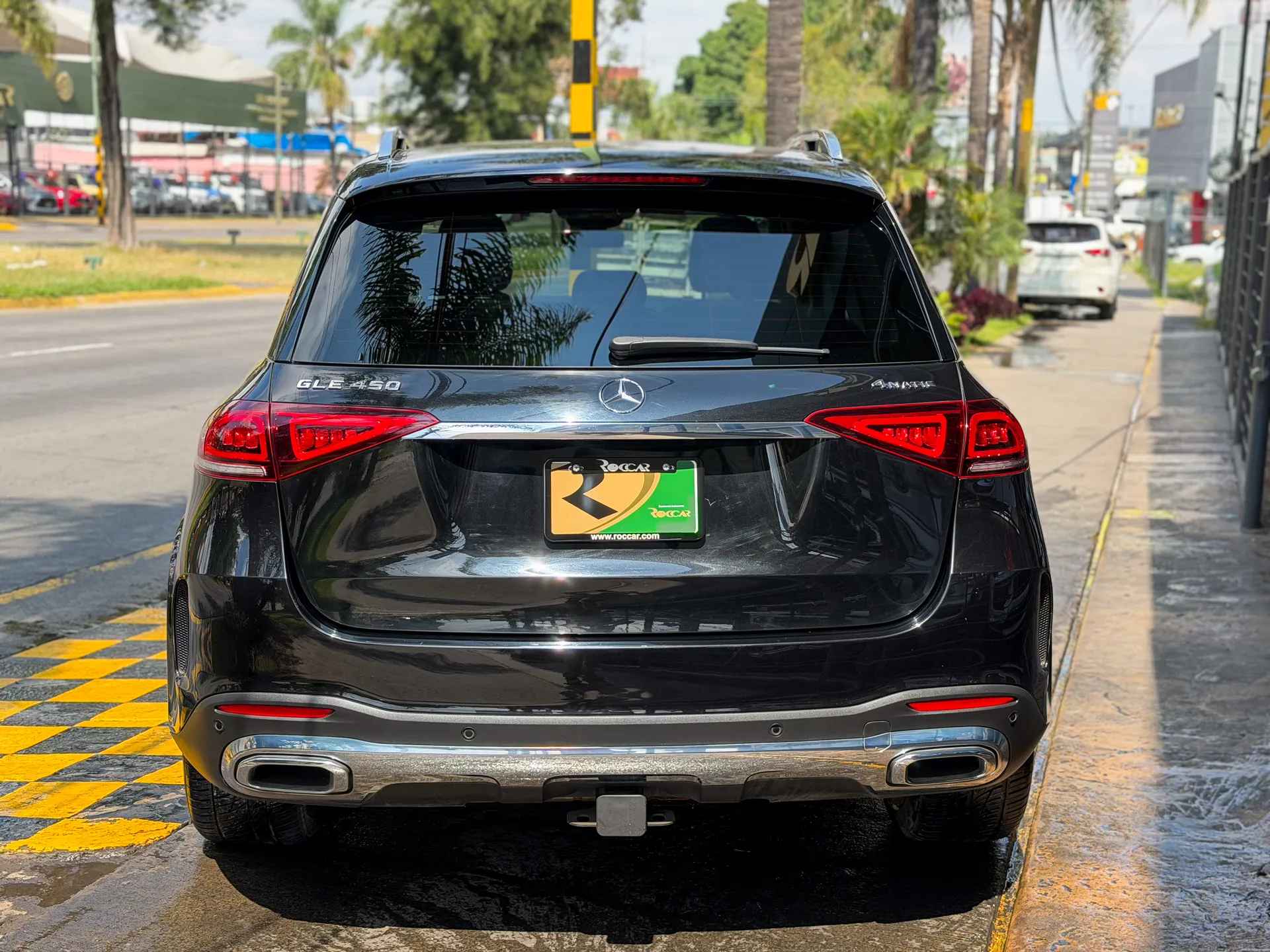 Car image 7