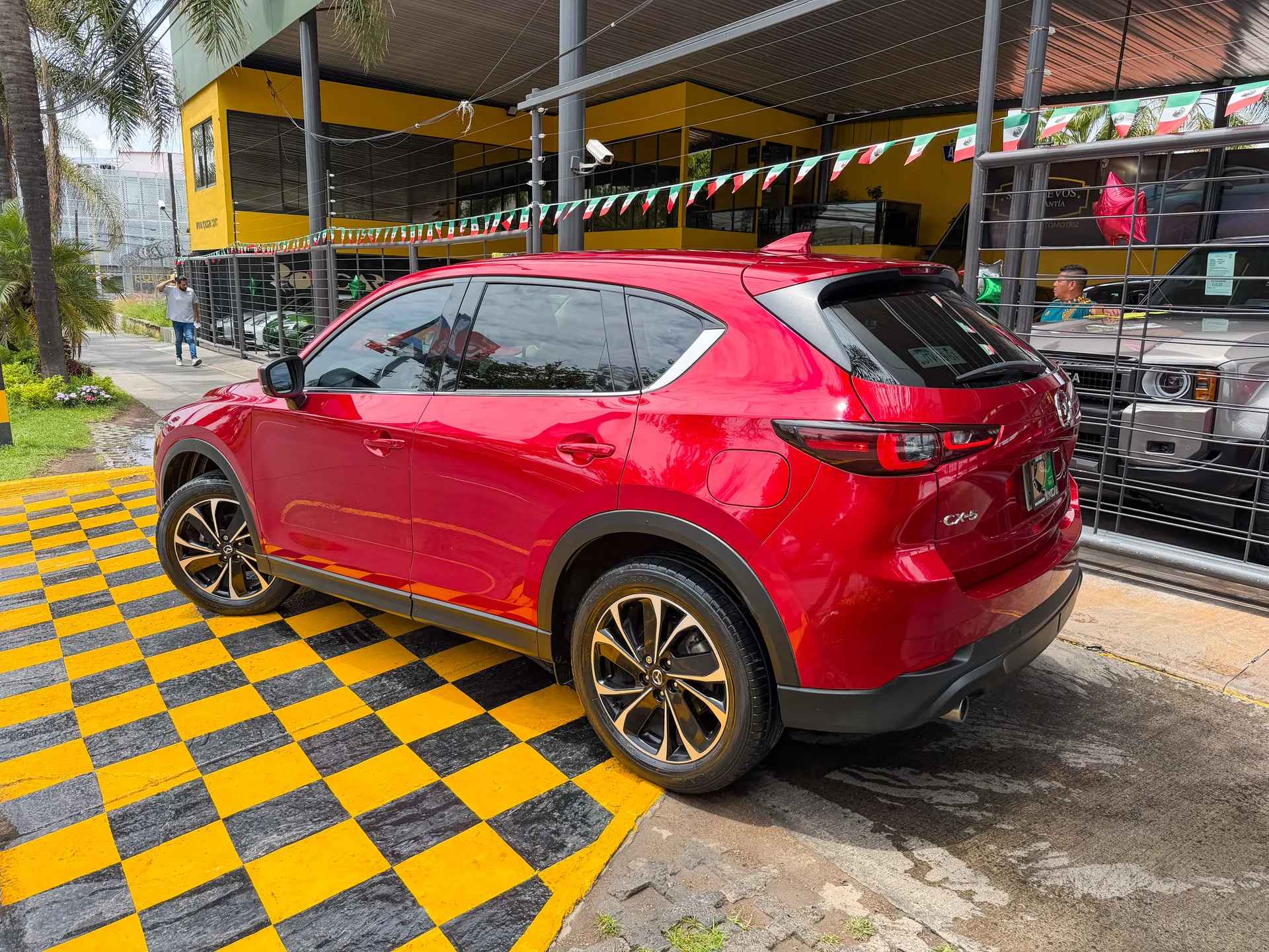 Car image 6