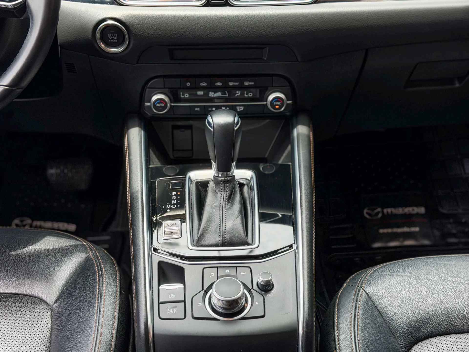 Car image 11