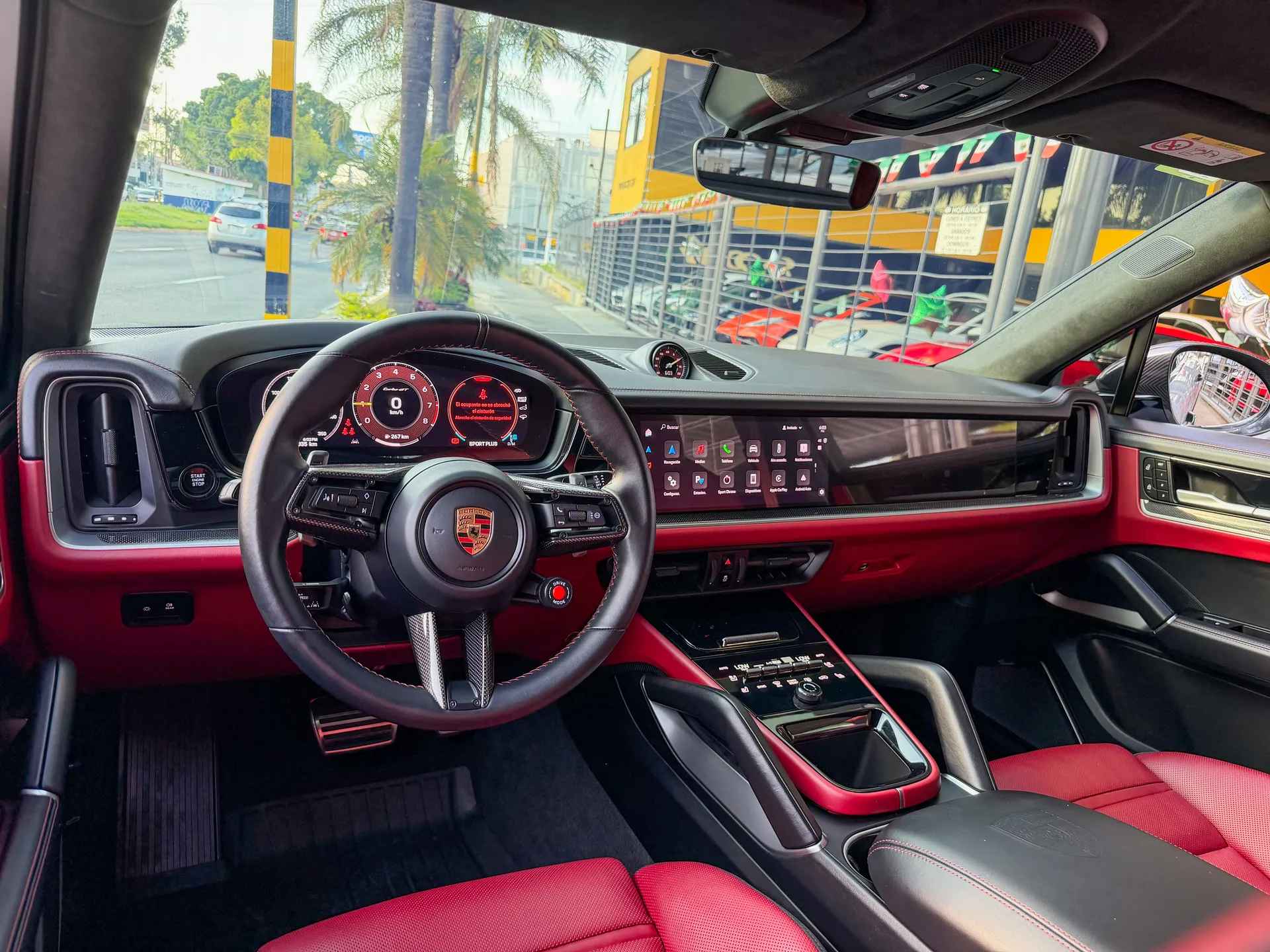 Car image 13