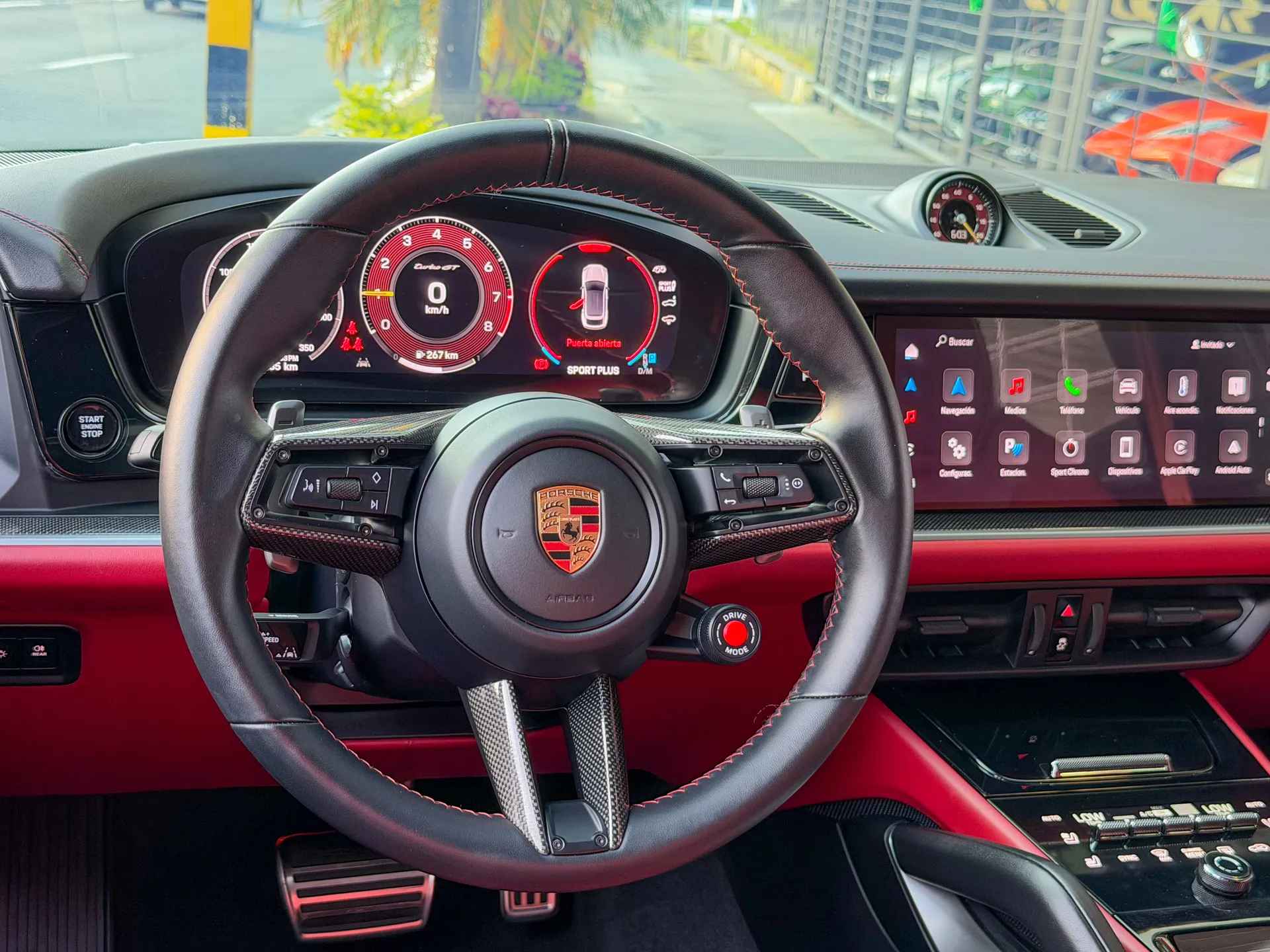 Car image 14