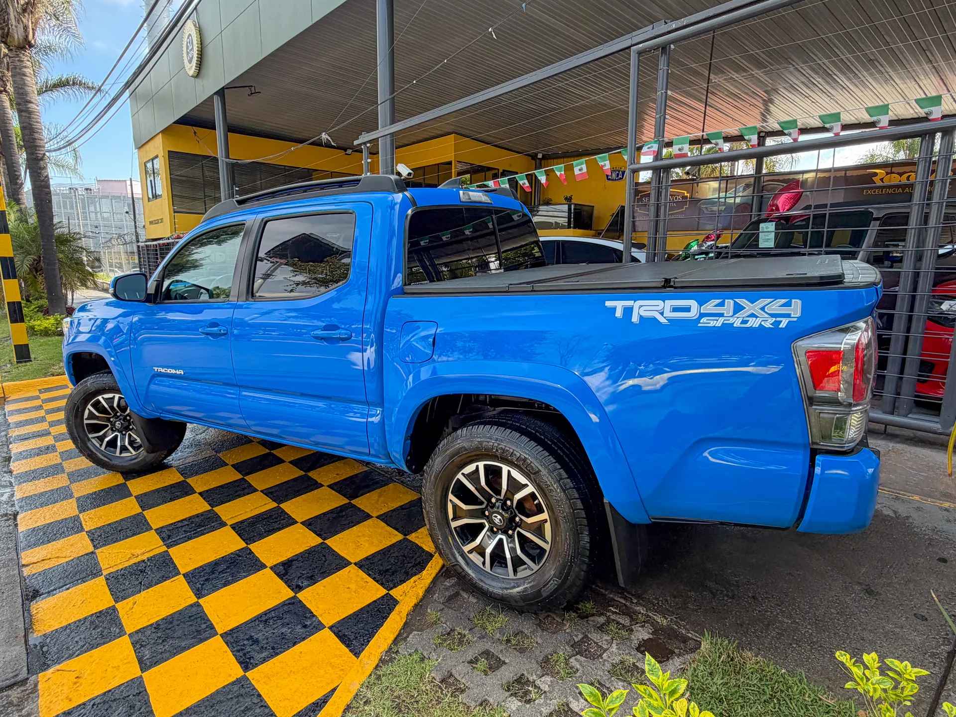 Car image 6