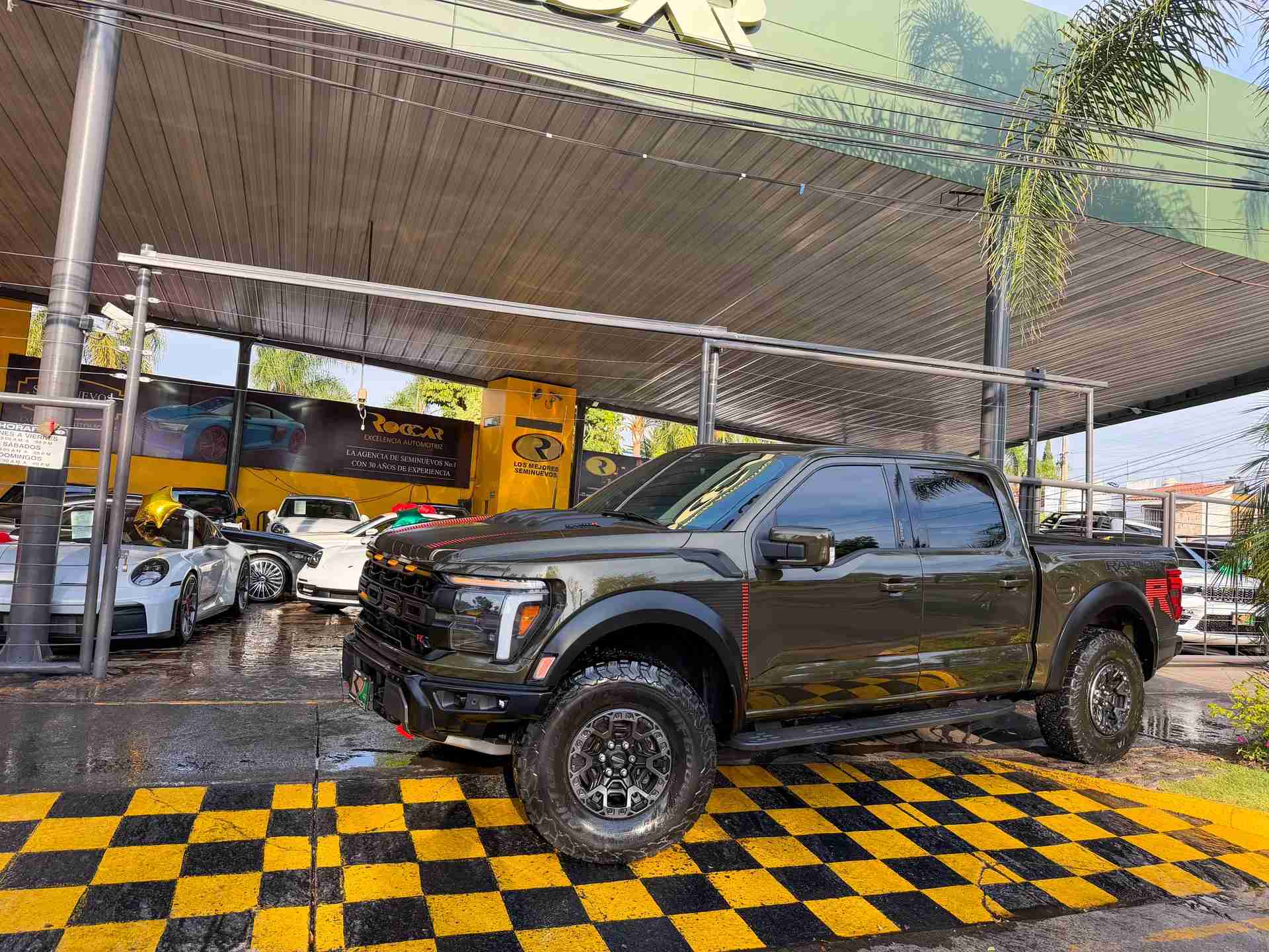 Ford Lobo