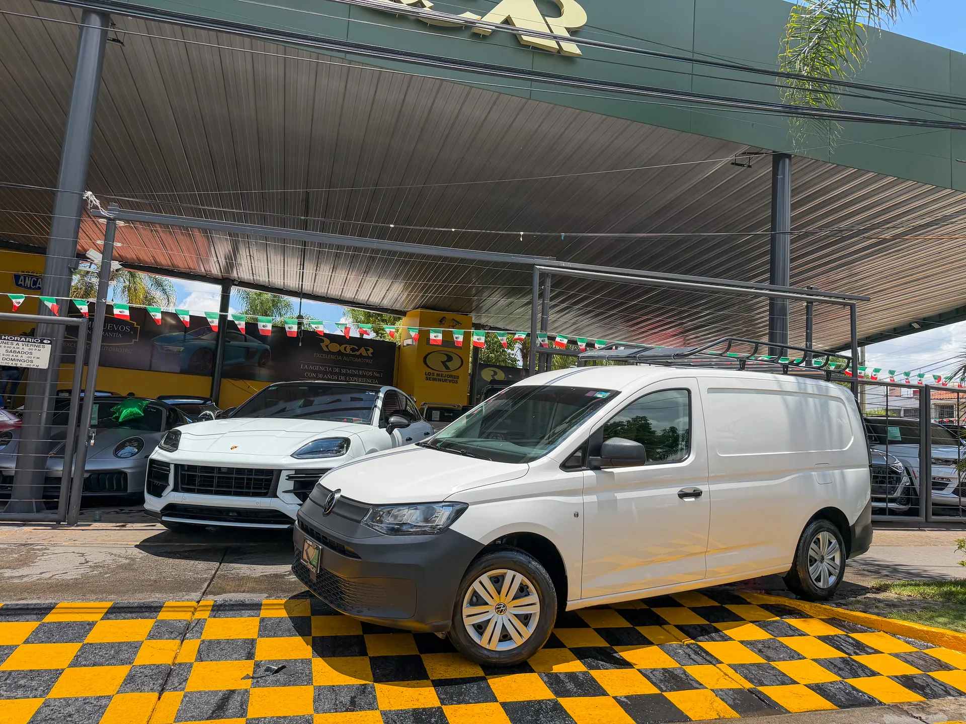 Car image 1