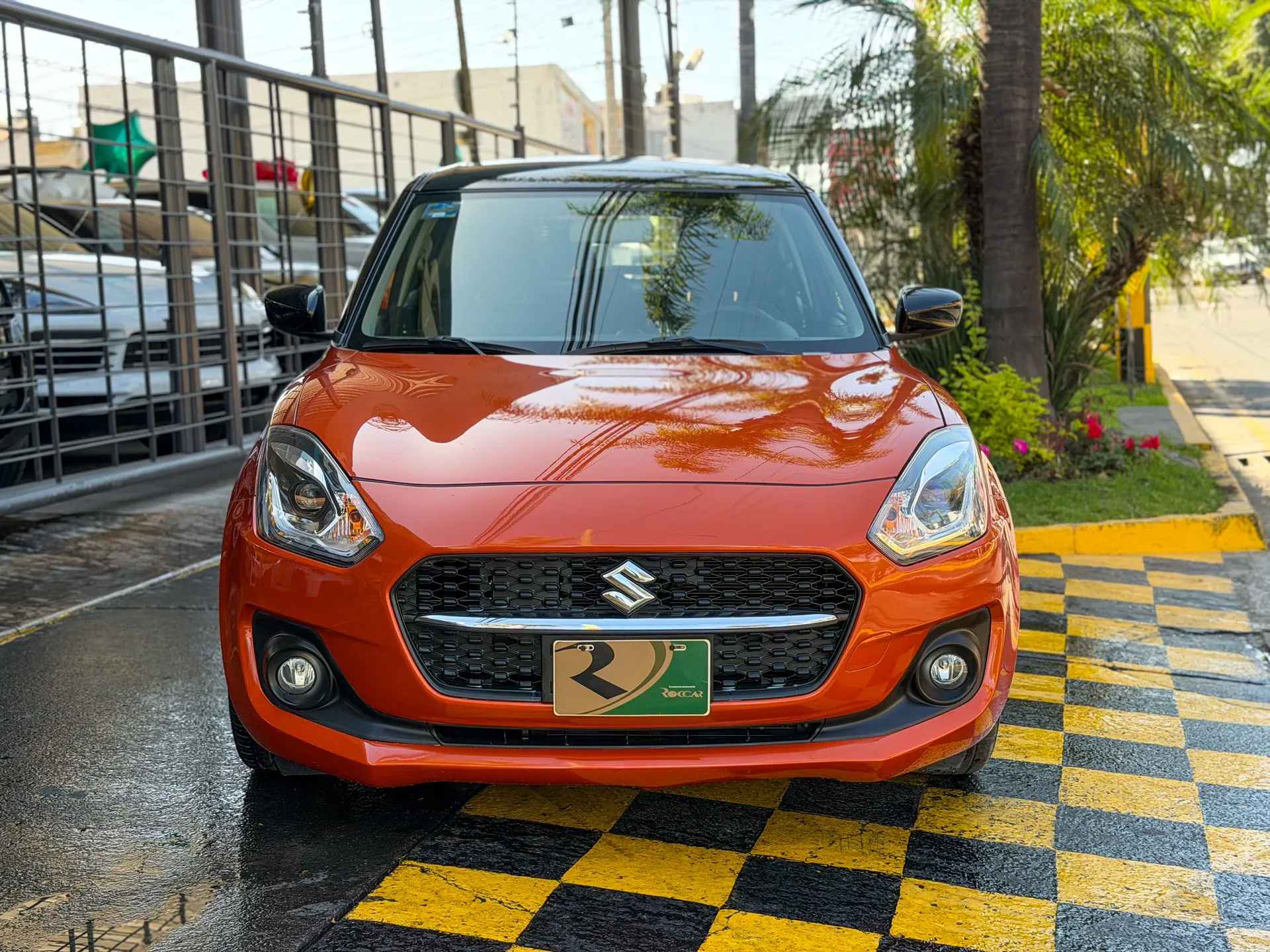 Car image 3