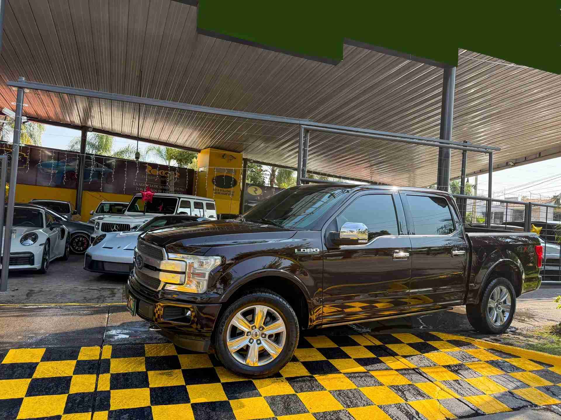 Ford Lobo
