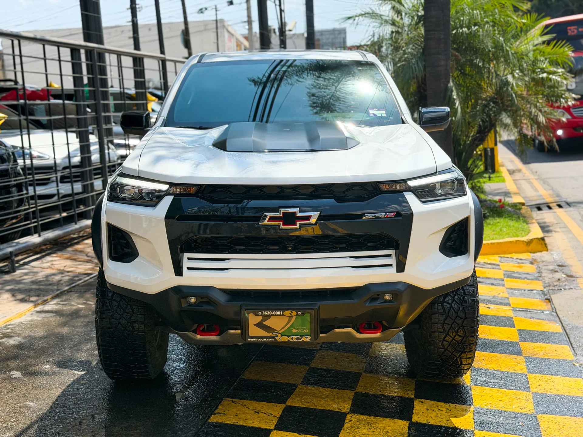 Car image 3