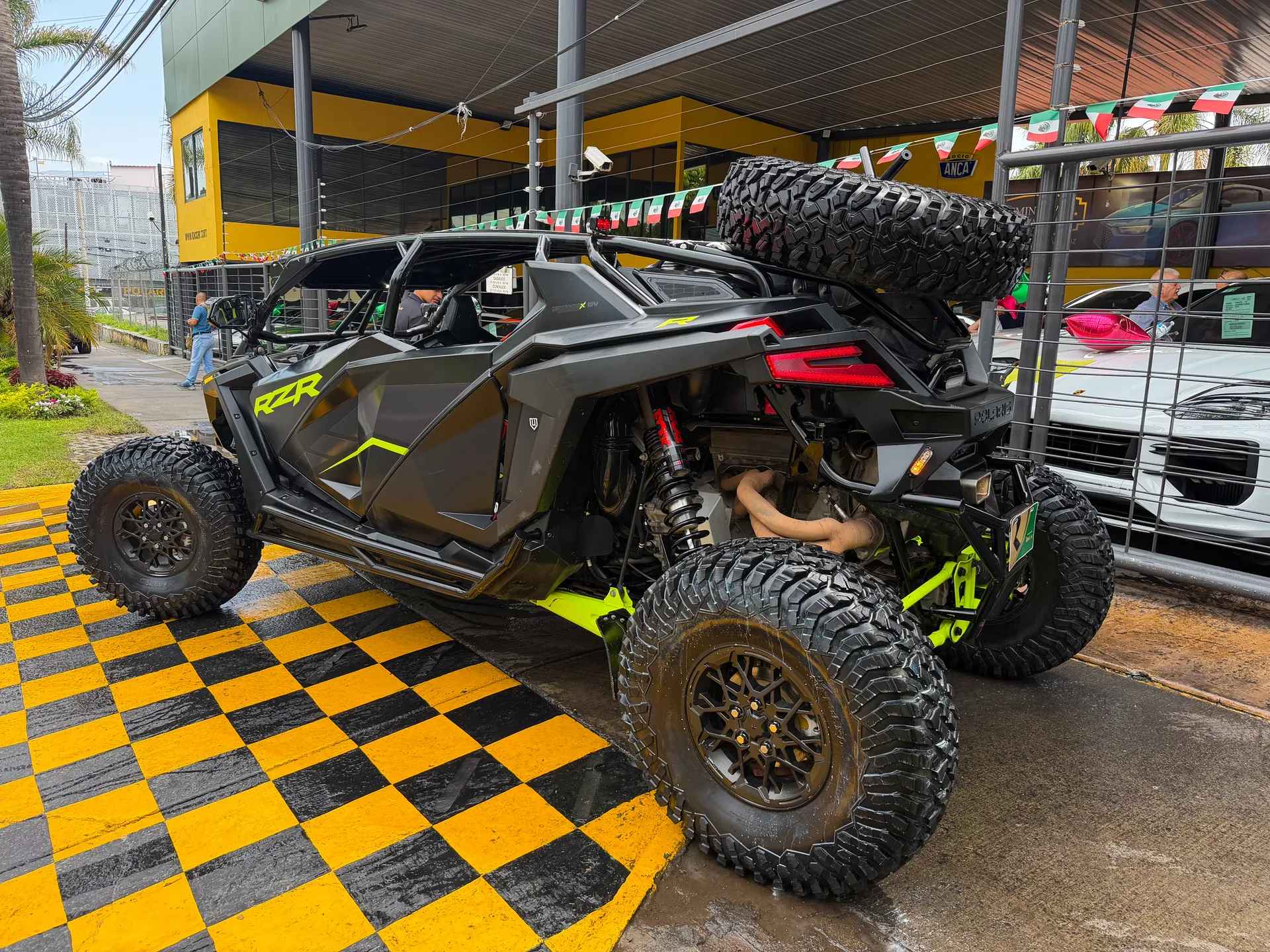 Car image 6