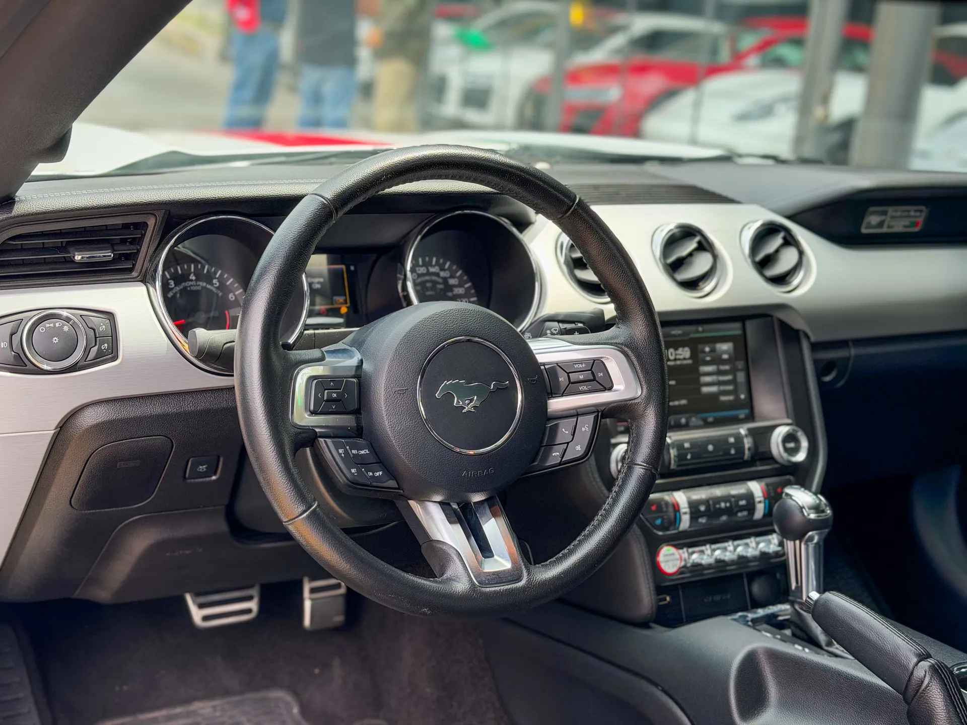 Car image 18