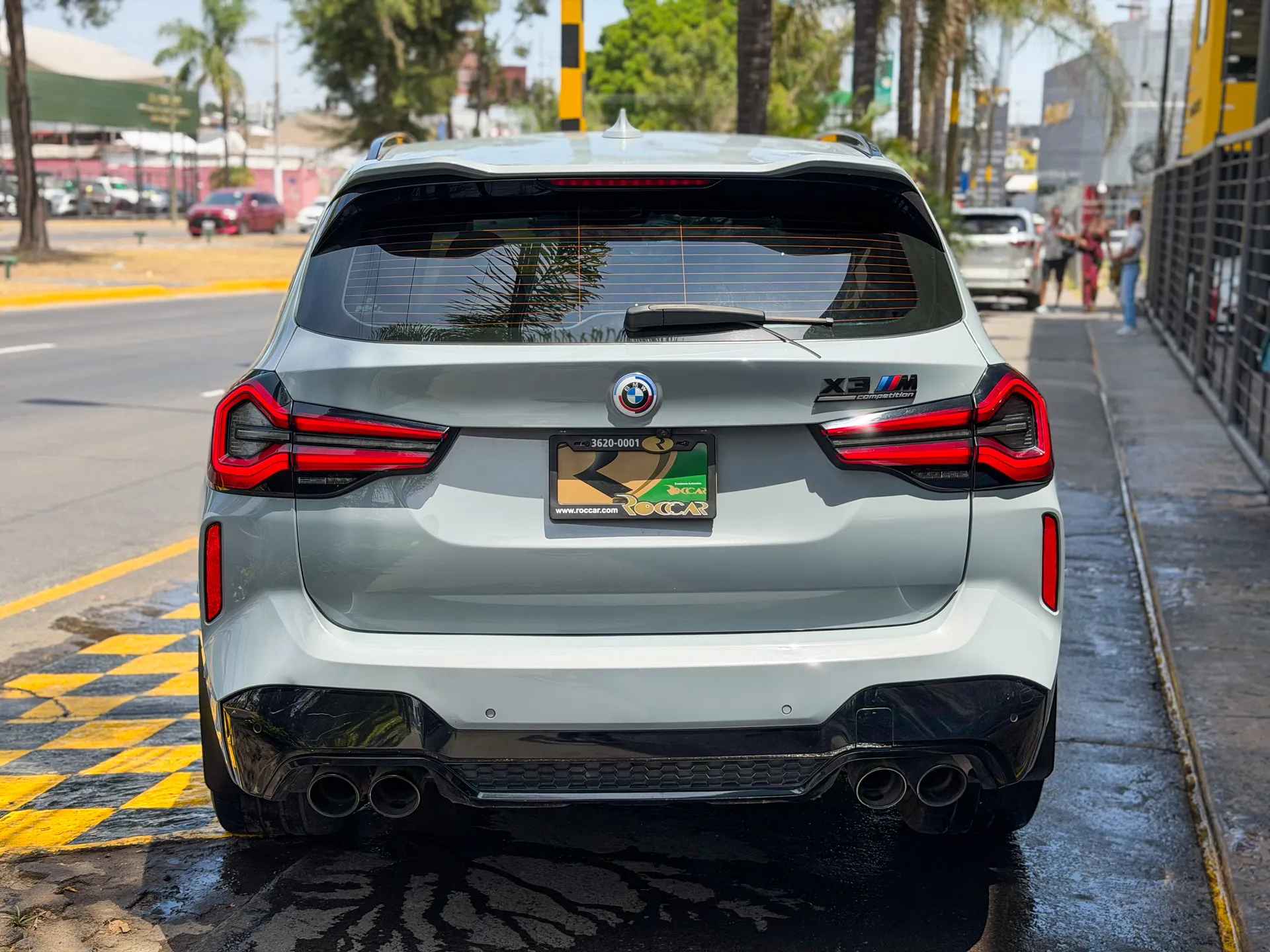 Car image 8