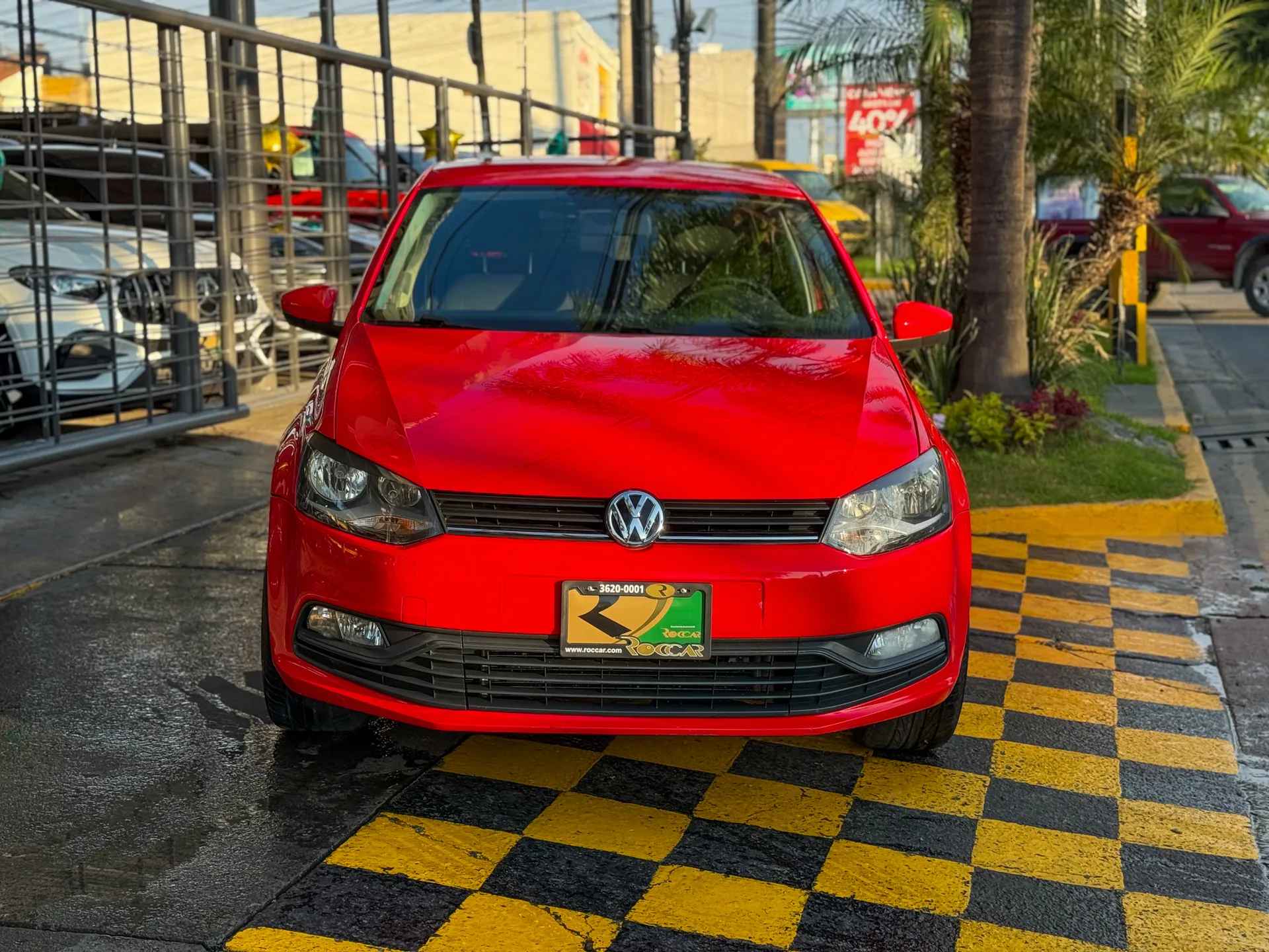 Car image 3