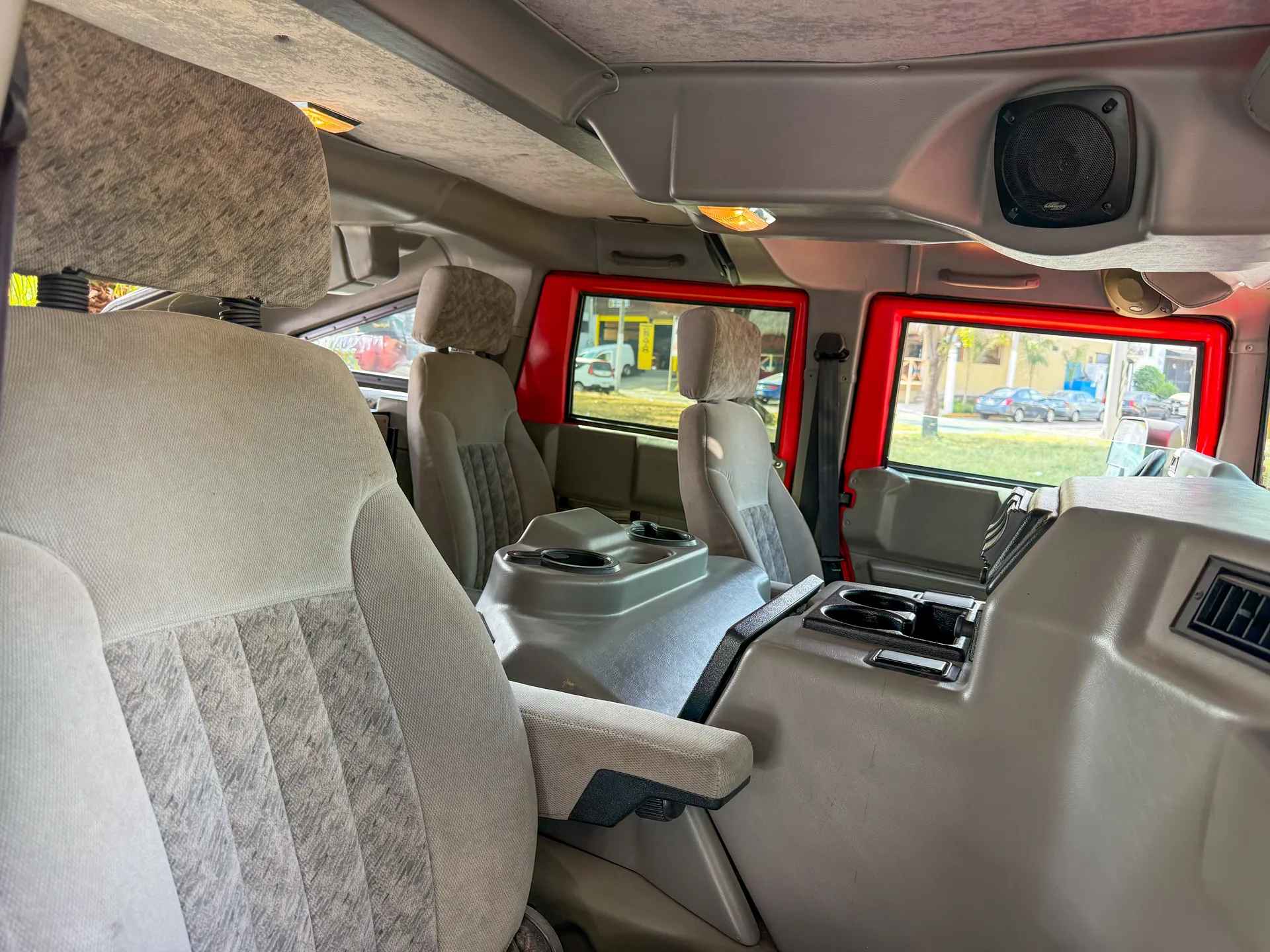Car image 25