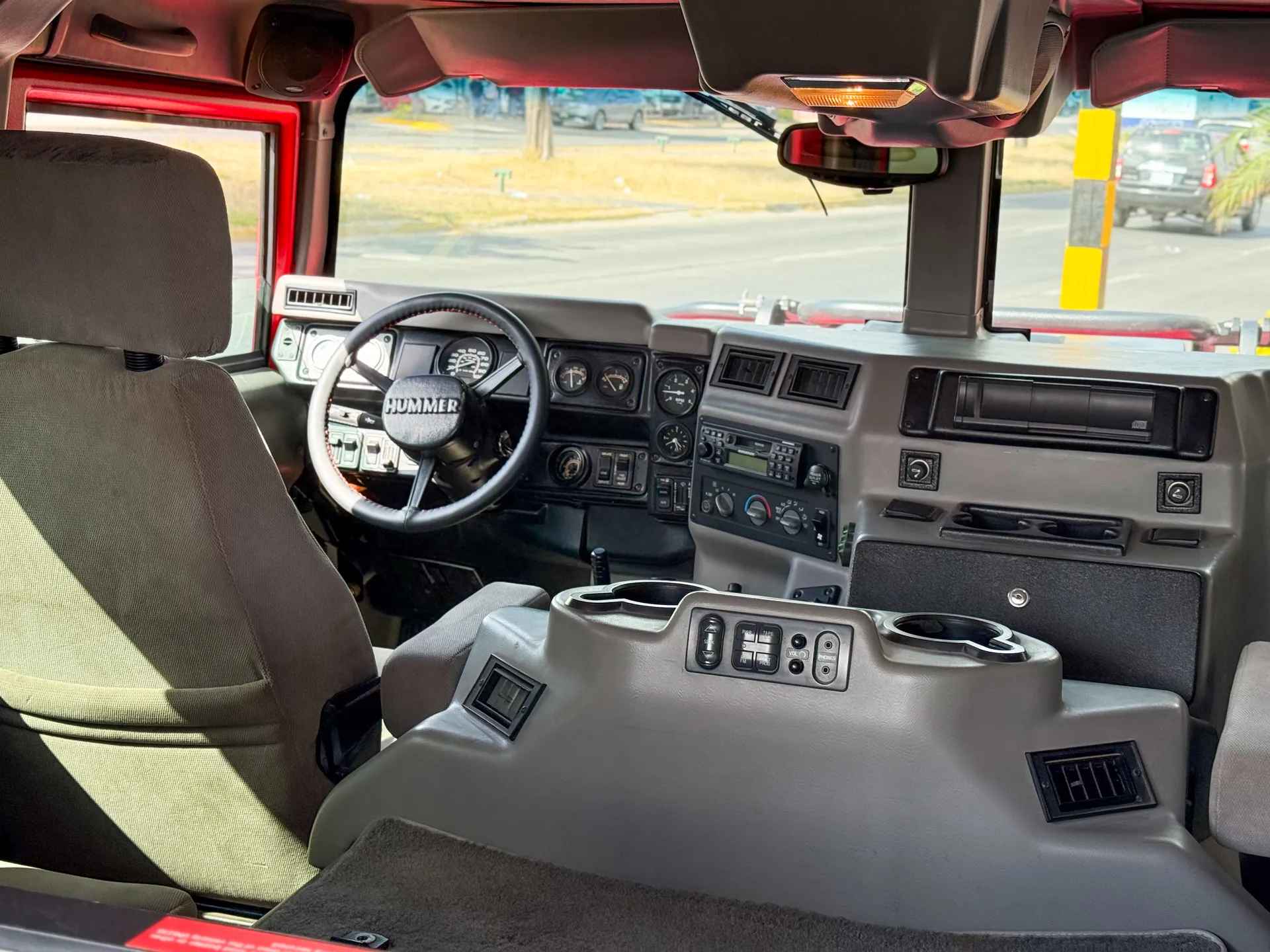 Car image 19
