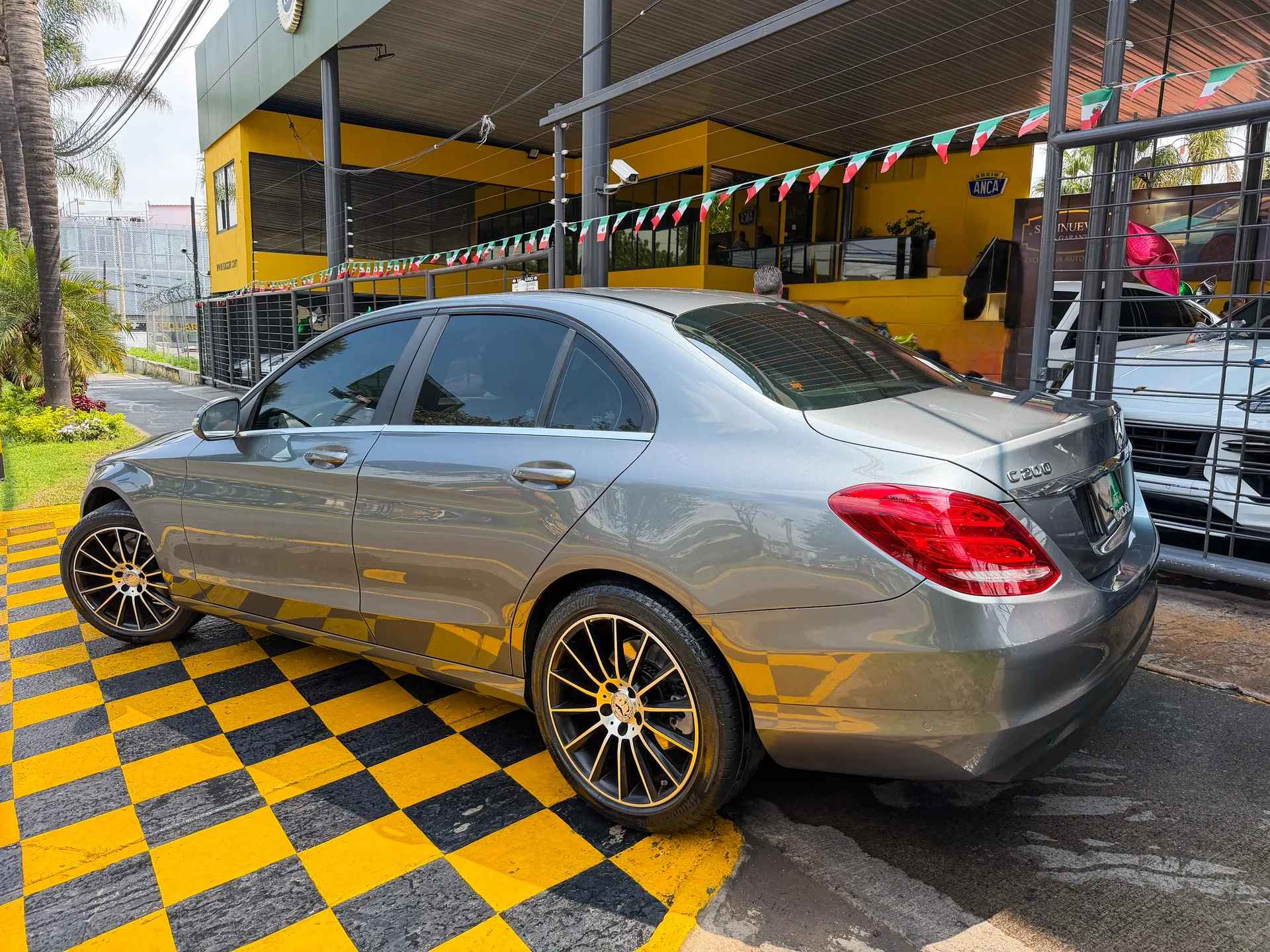 Car image 6
