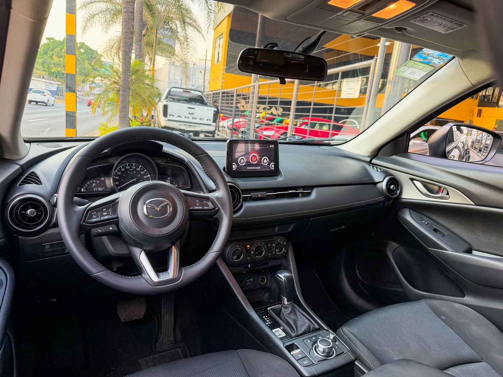 Car image 9