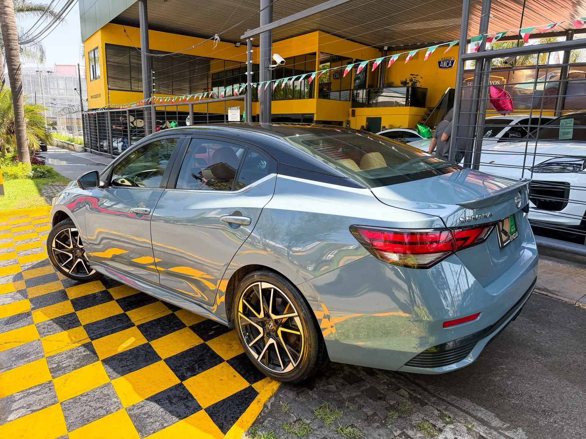 Car image 6